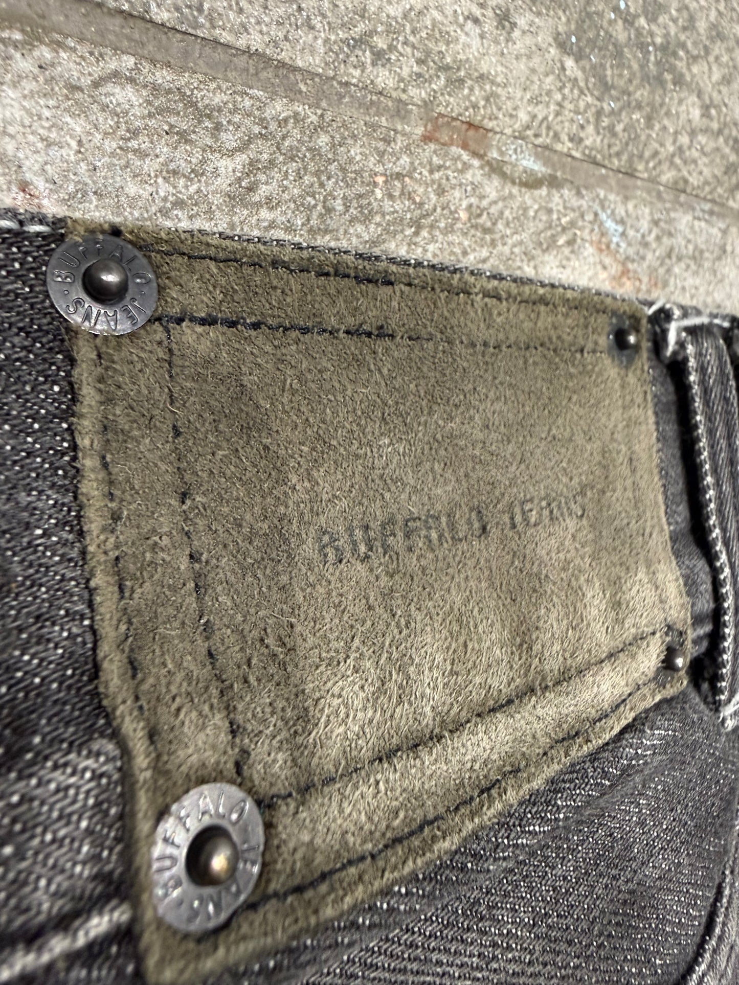 000’s Buffalo Jeans (34”)