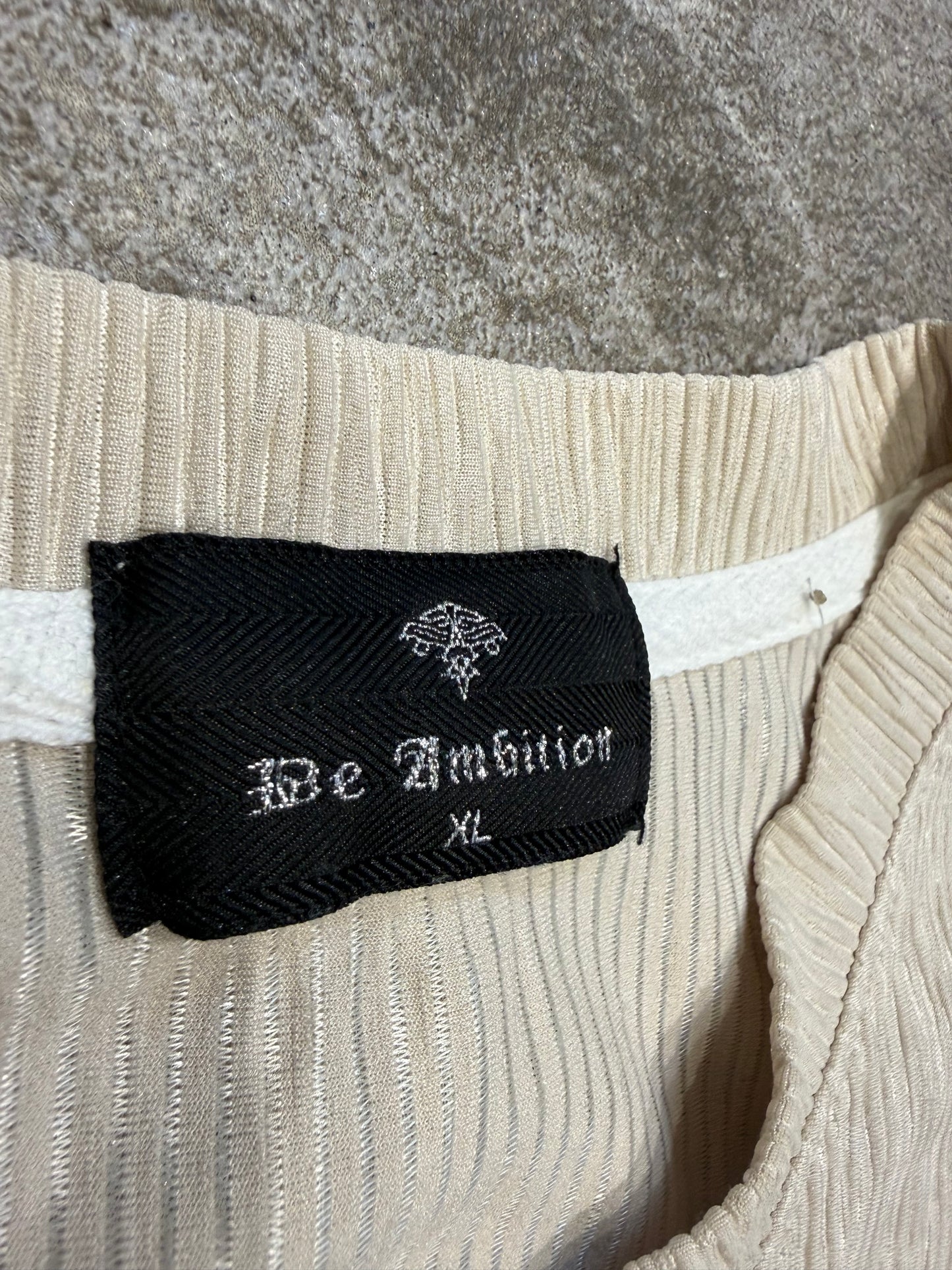 000’s Be Ambition Longsleeve (L)