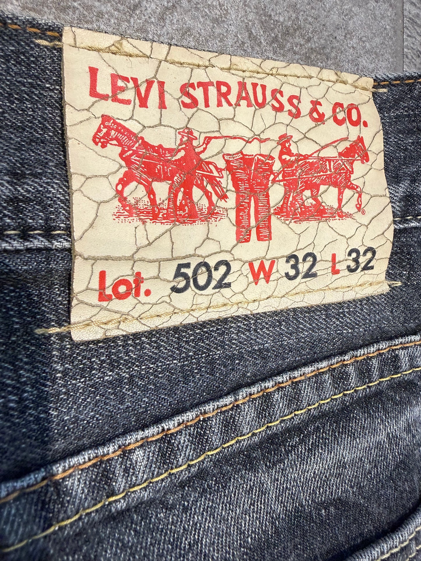 000’s Levi’s 502 Ghost Wash Jeans (32”)