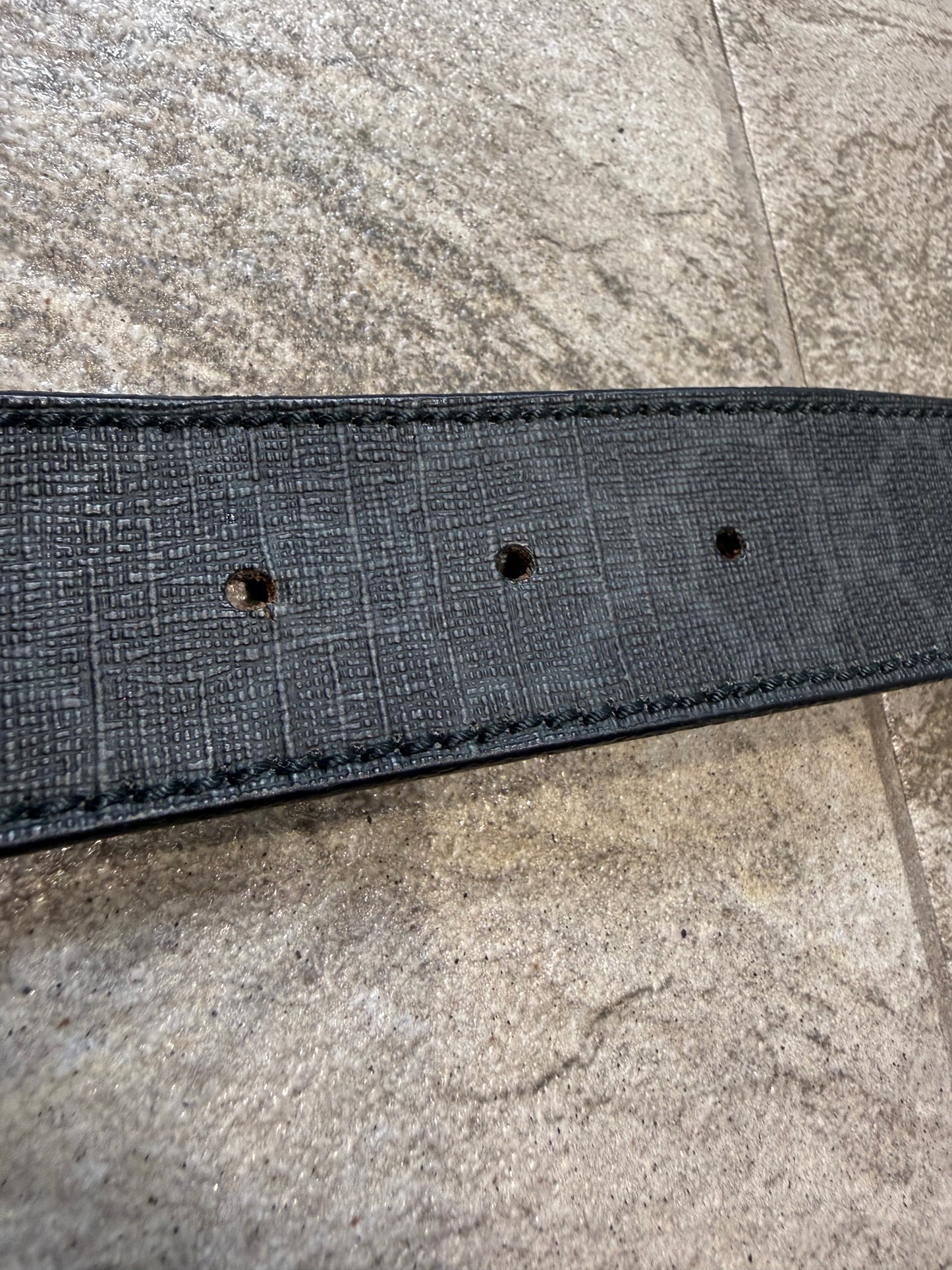 000’s Gucci Leather Belt