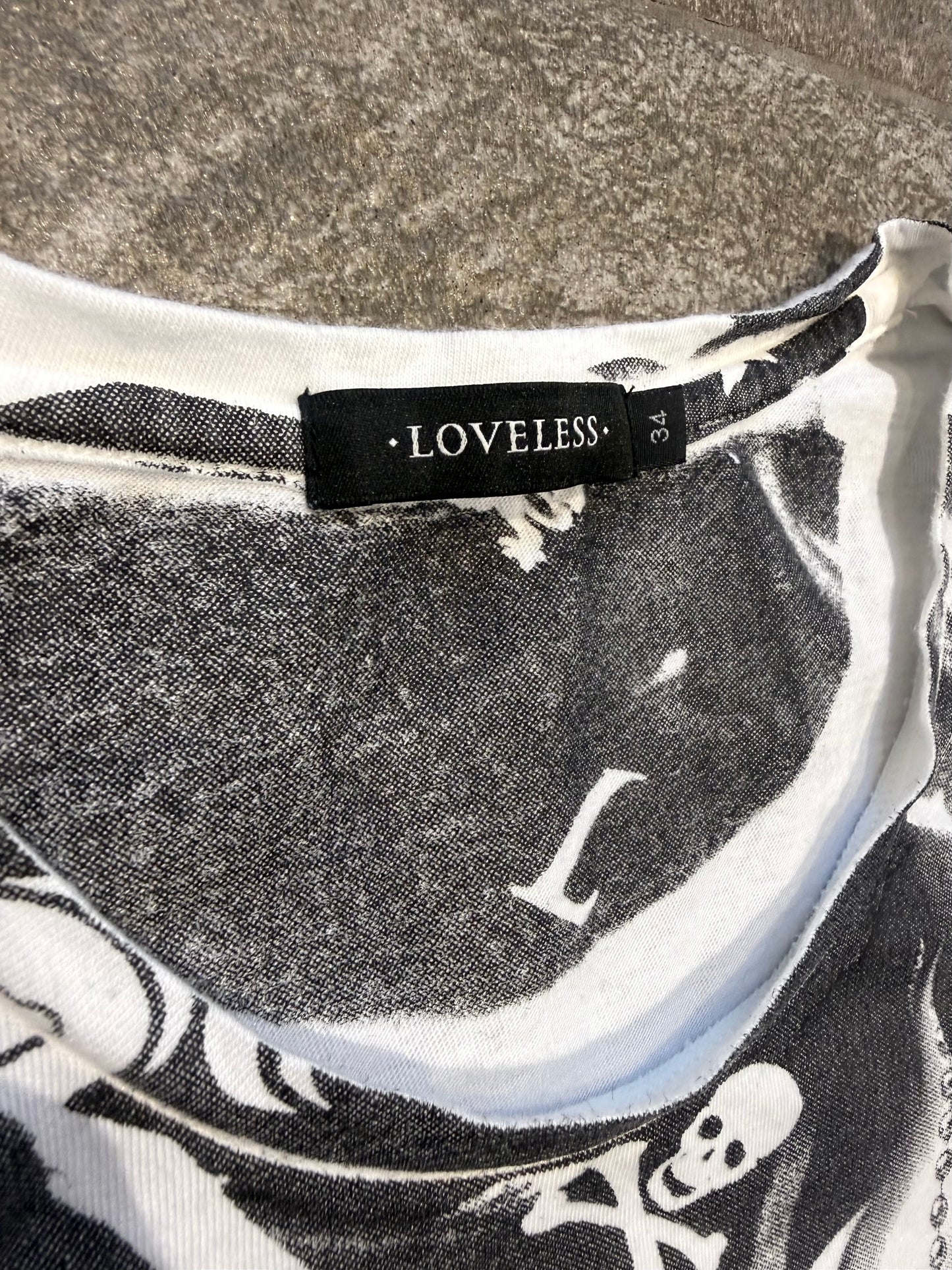 000’s Loveless Skull Bandana Tee (XXS)