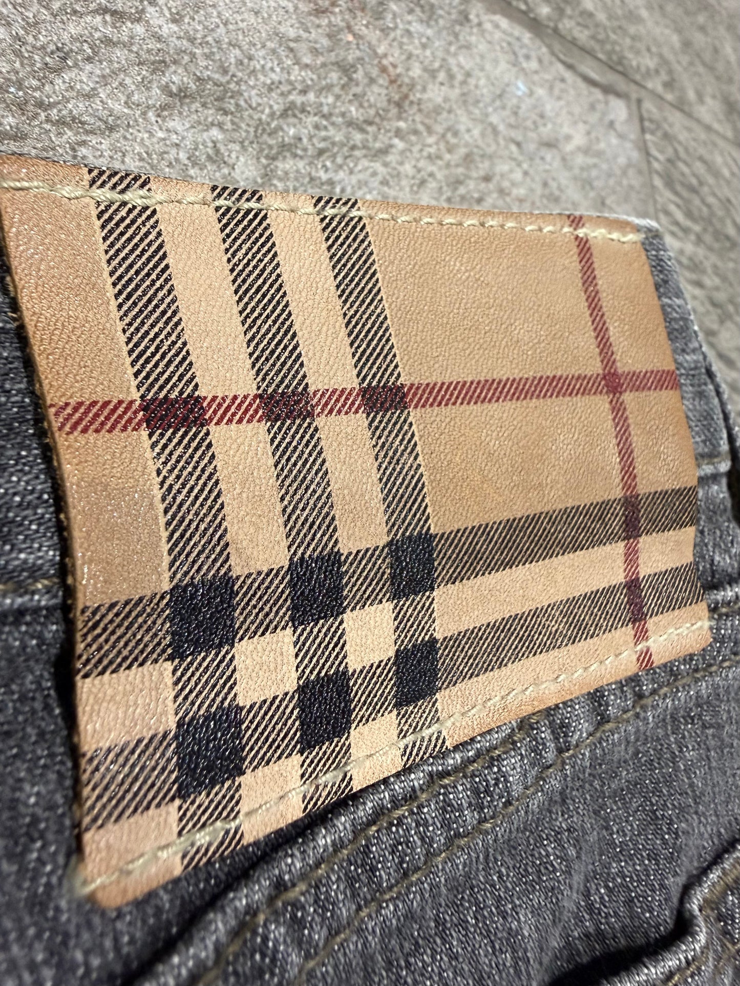000’s Burberry Jeans (32”)
