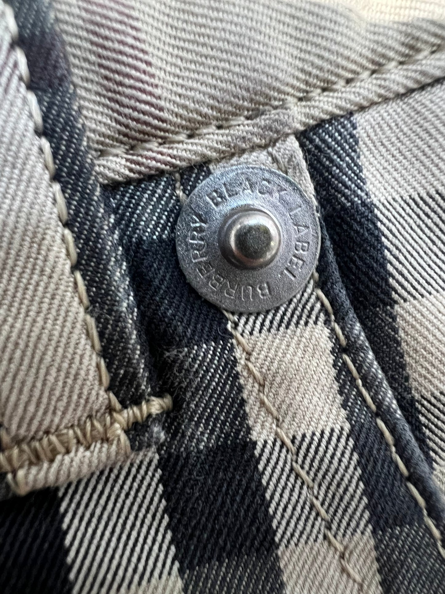 000’s Burberry Novacheck Trousers