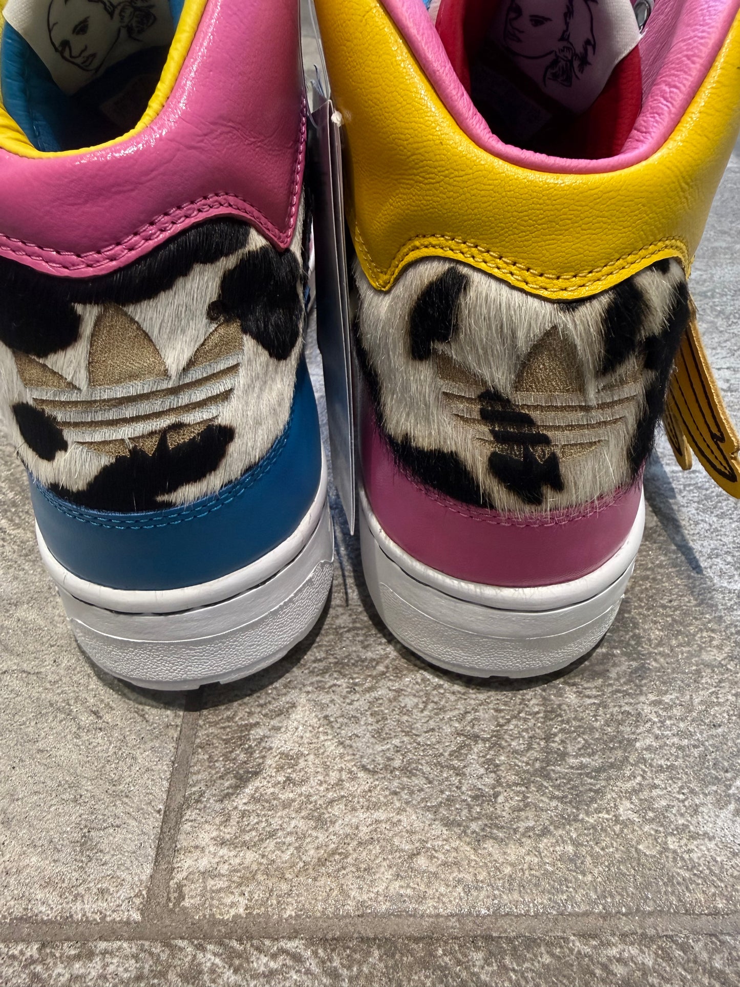 Jeremy Scott x 2NE1 x Adidas Wings (UK 9 - EU 43)