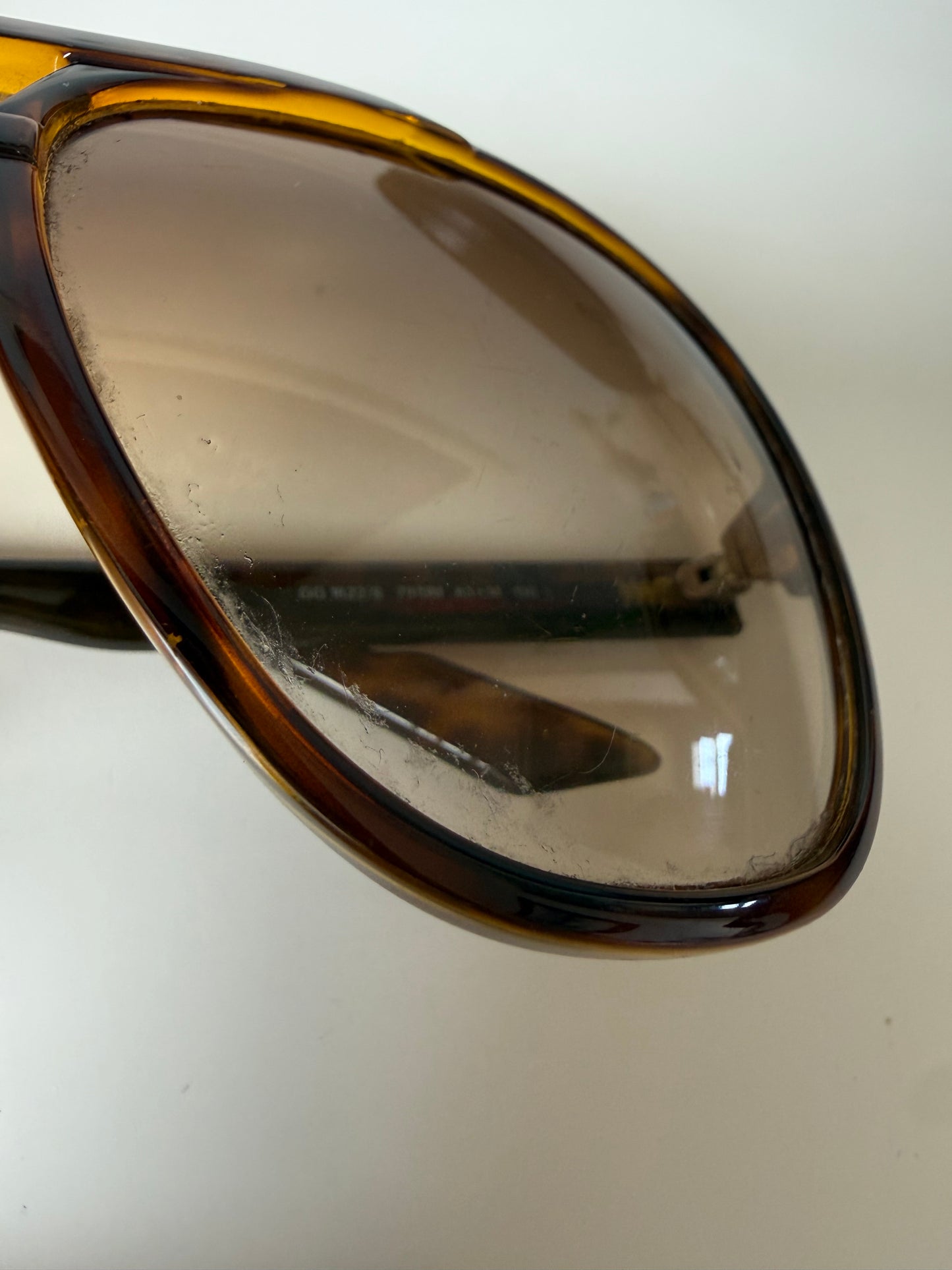 000’s Gucci Aviator Sunglasses