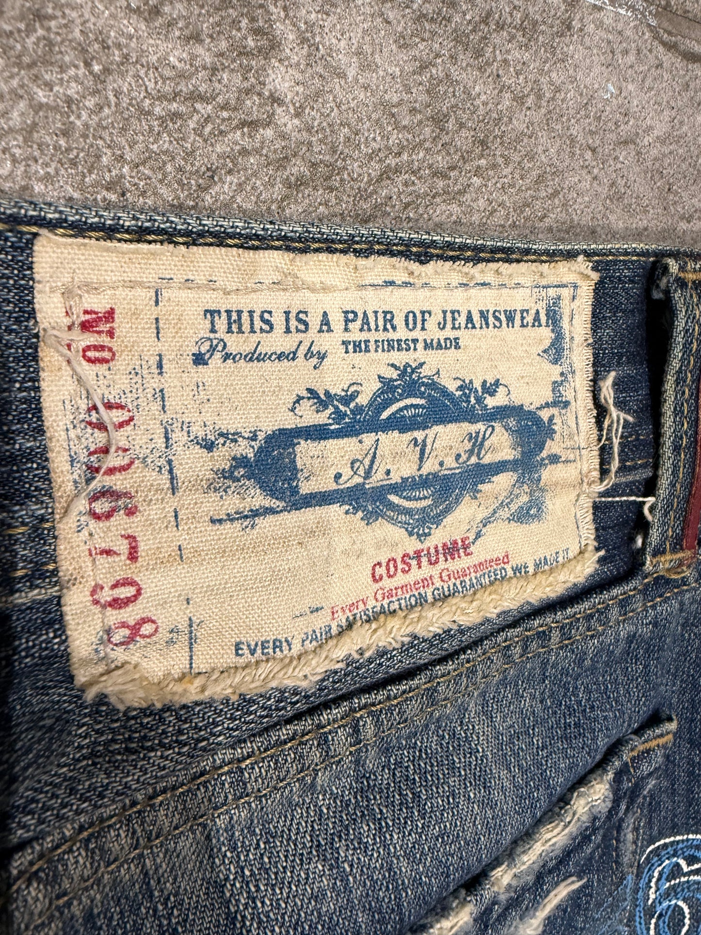 AVH Jeans (32”)