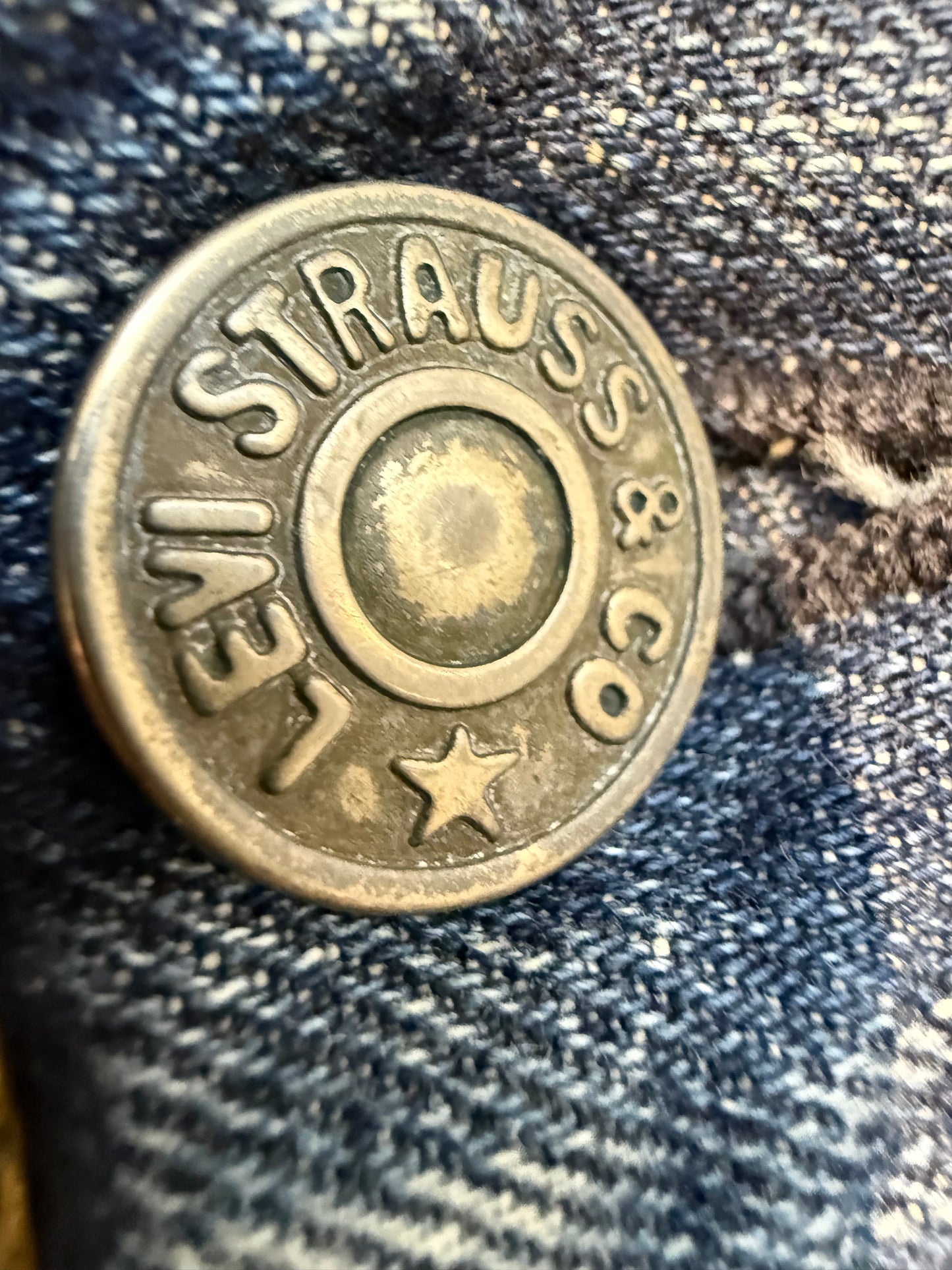 000’s Levi’s 502 Ghostwash Jeans (28”)