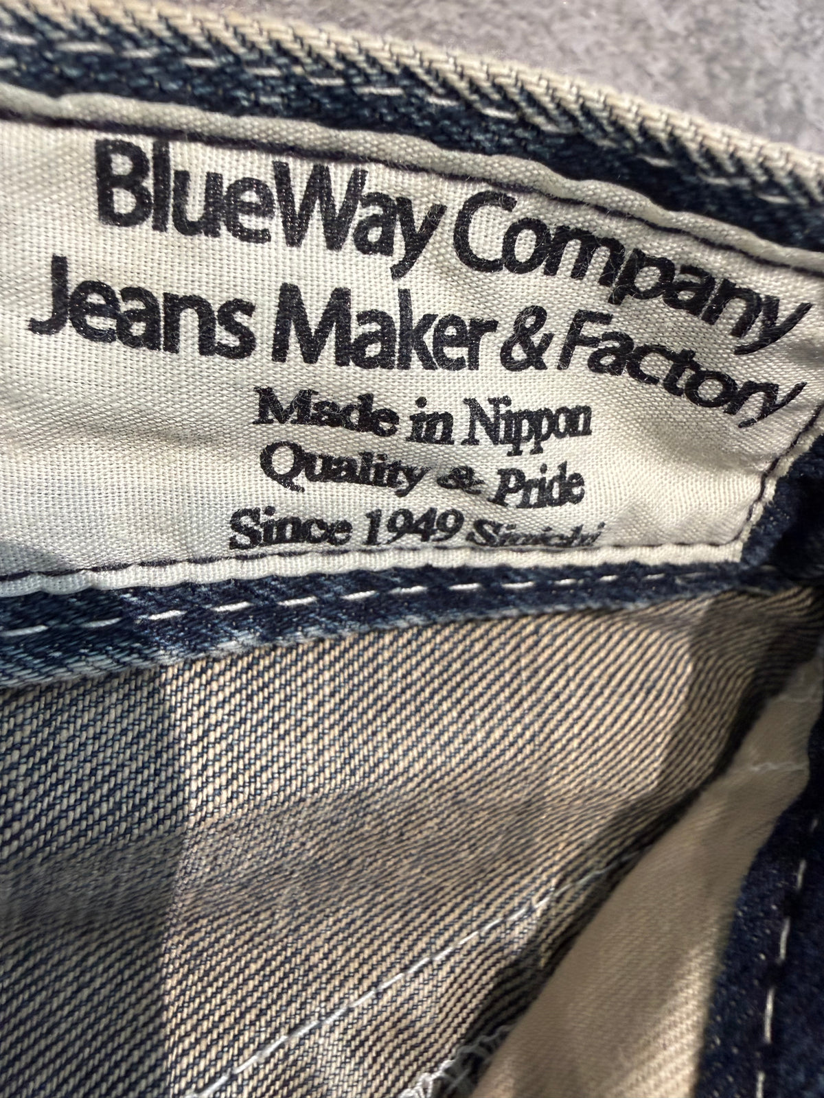 000’s Blueway Distressed Jeans (30”)