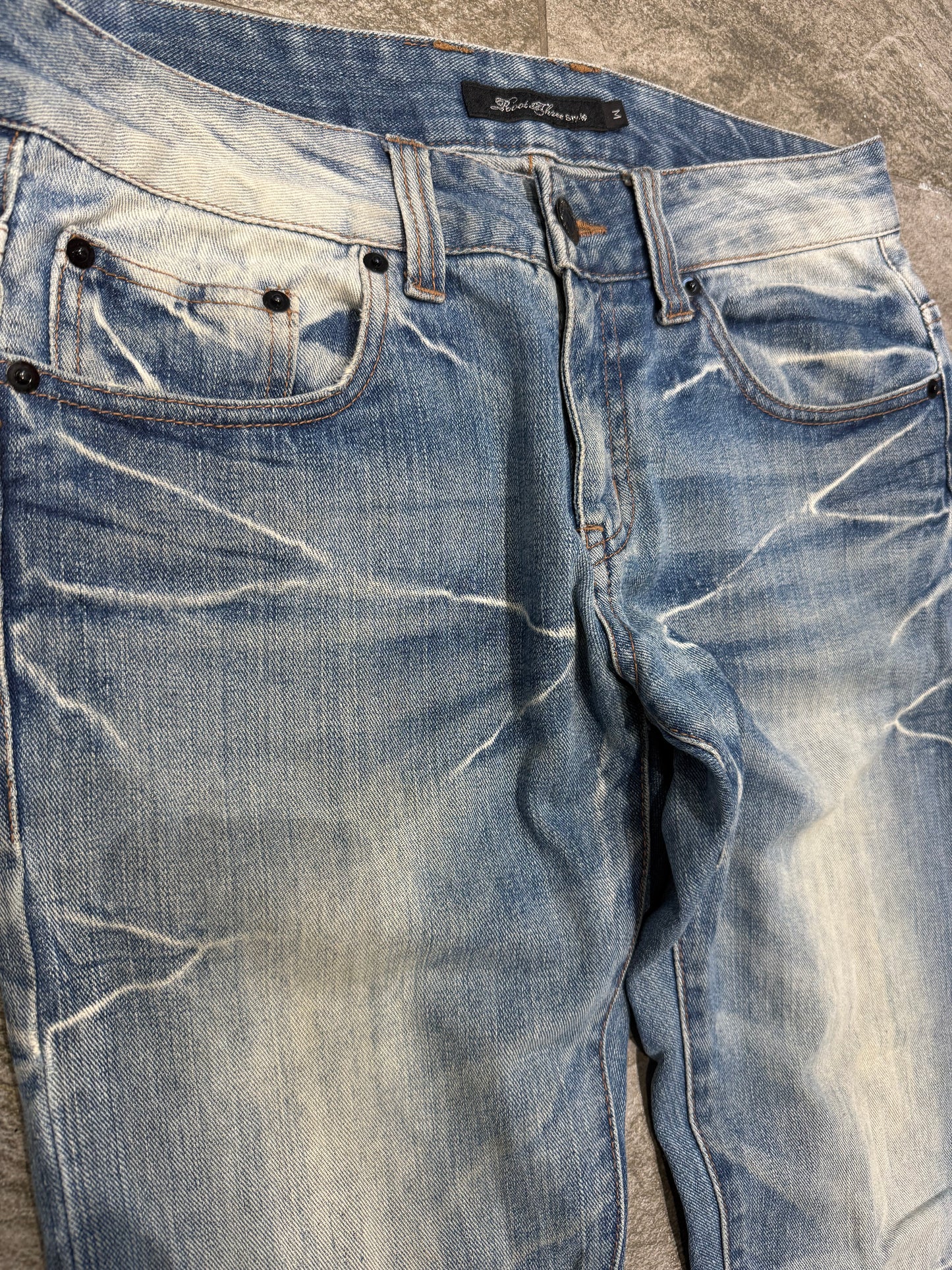 000’s Root Three Jeans (31”)