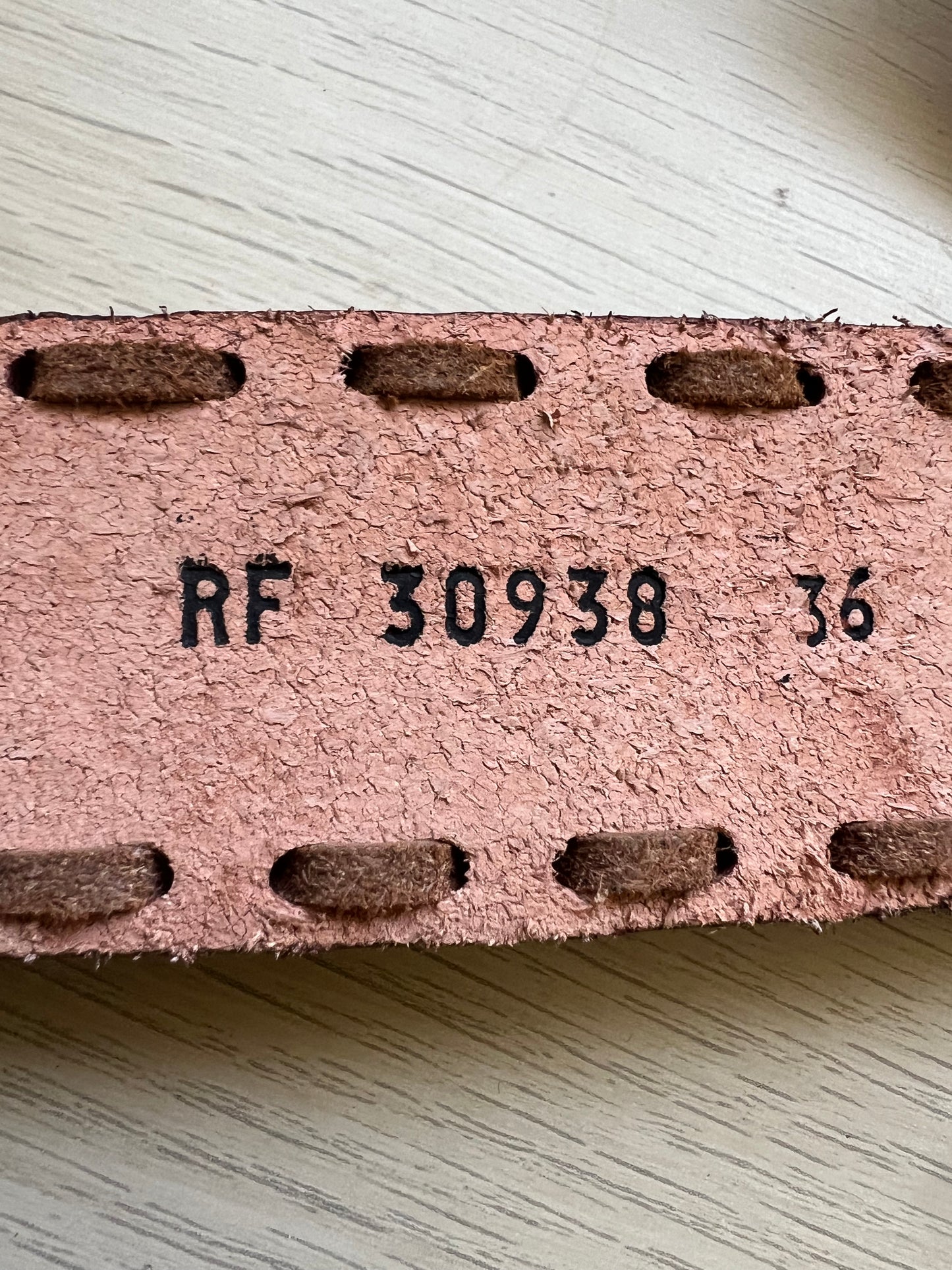 000’s Apartement Leather Belt