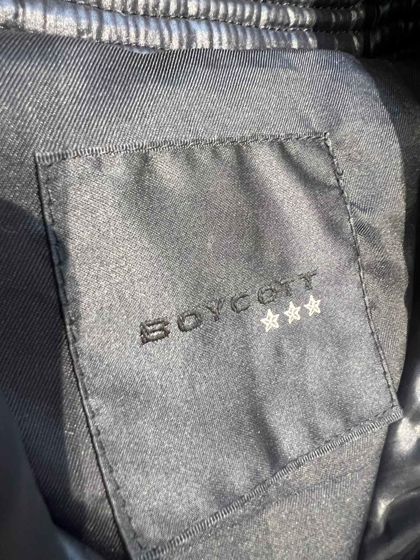 000’s Boycott Puffer Jacket