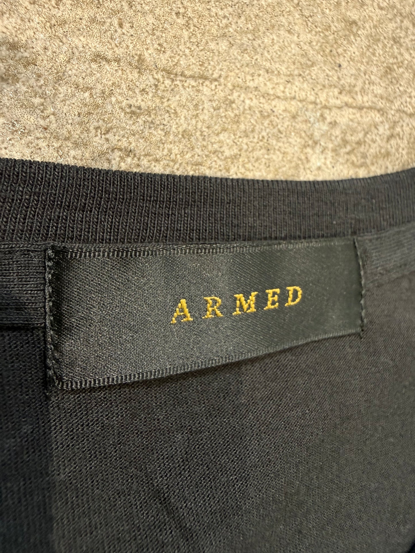 000’s Armed Tee (S)