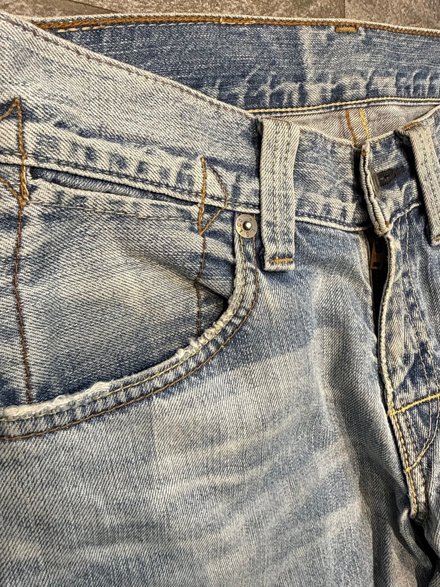 000’s Levi’s 502 Ghost Wash Jeans (30”)