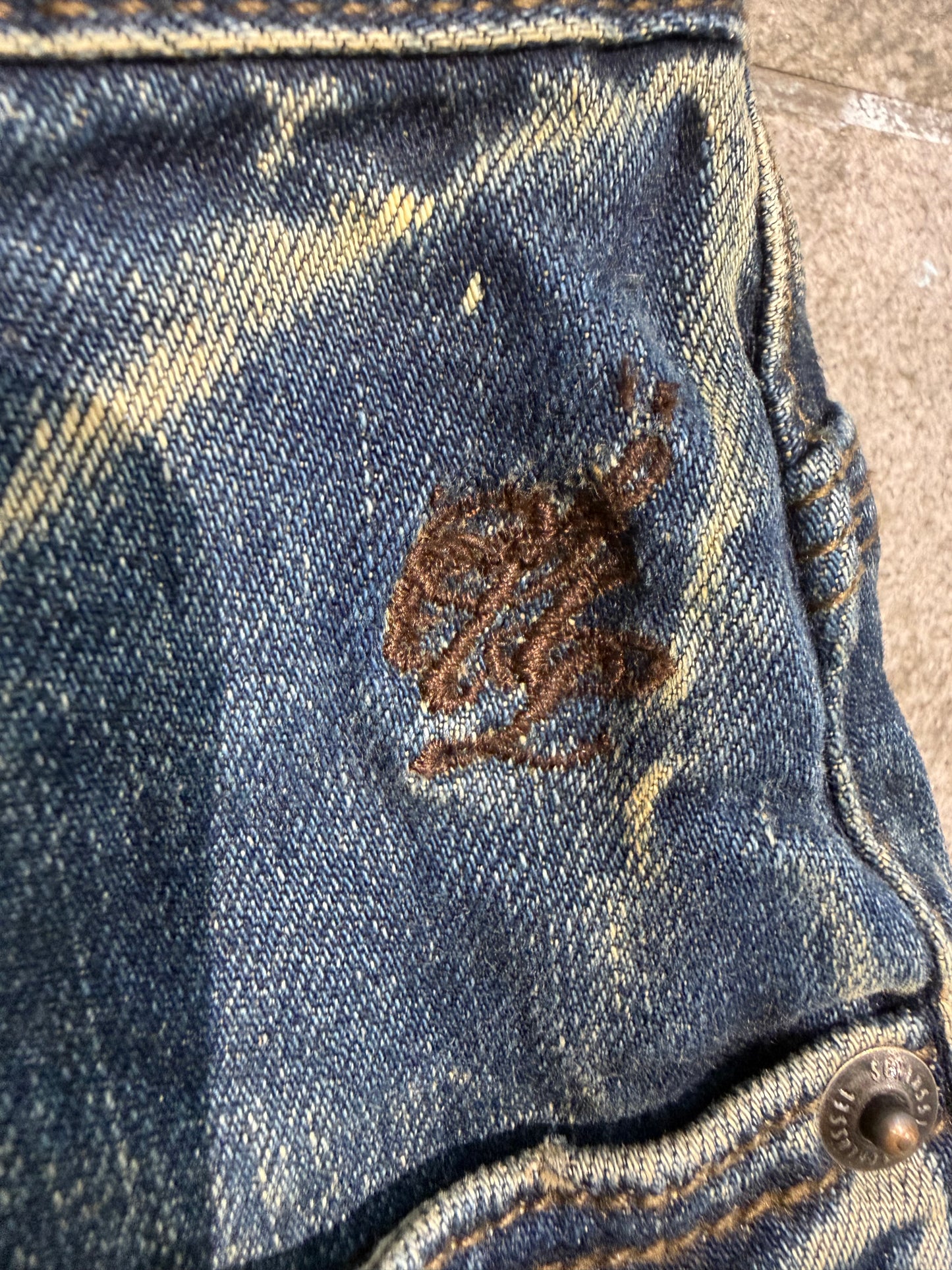 000’s Schlussel Bow Legged Jeans (30”)