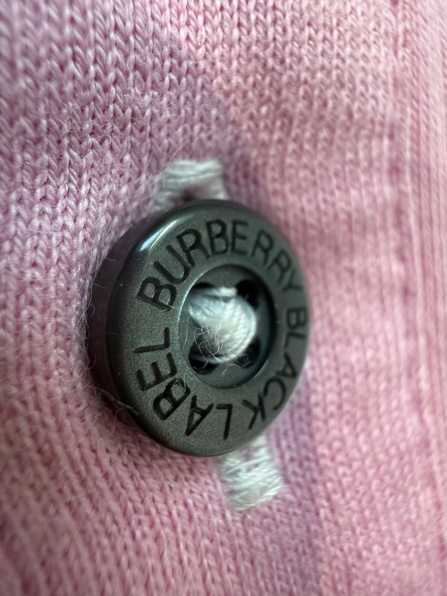 000’s Burberry Henley Longsleeve (S)