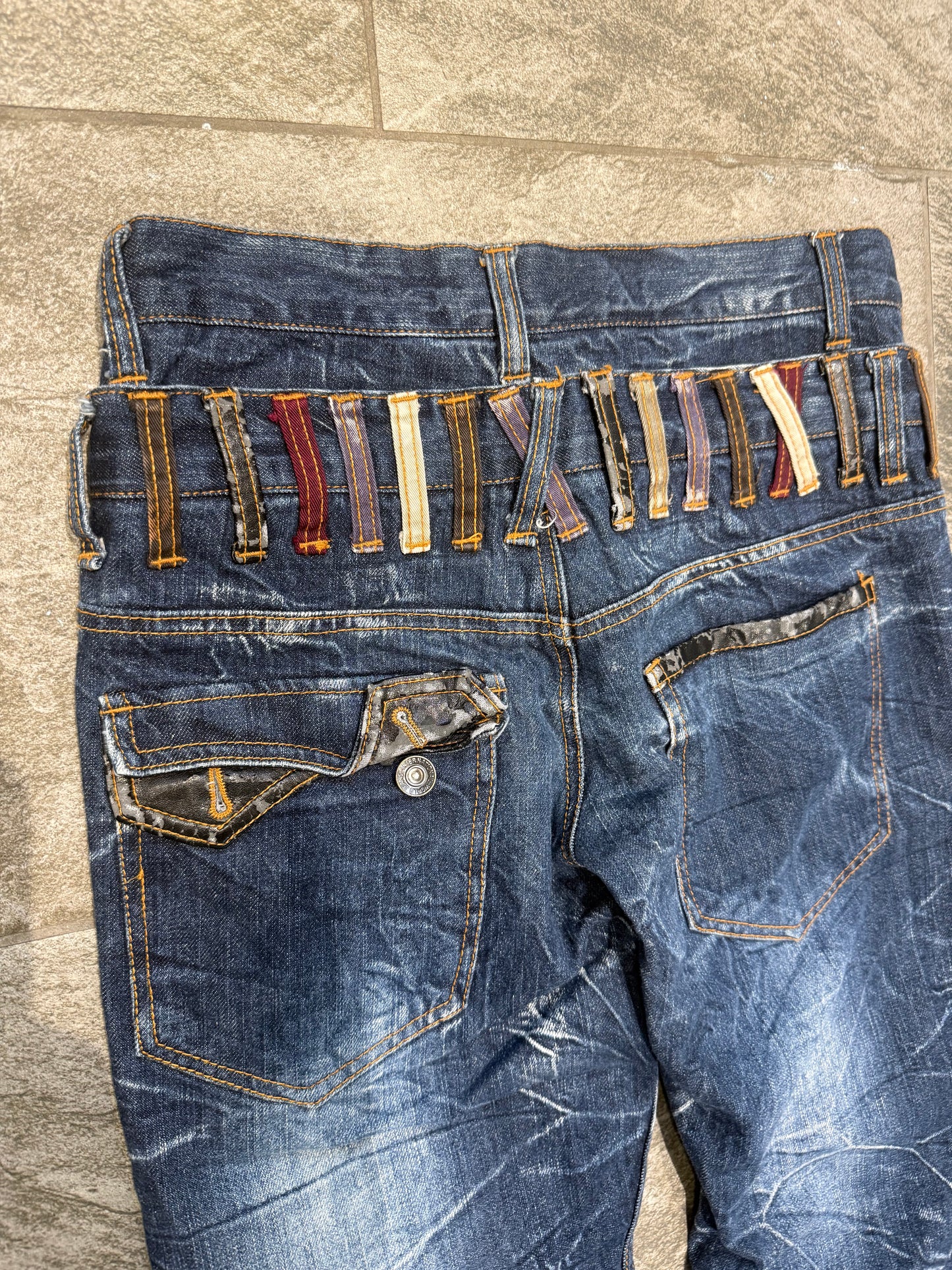 000’s Nylaus Double Waisted Jeans (28”)
