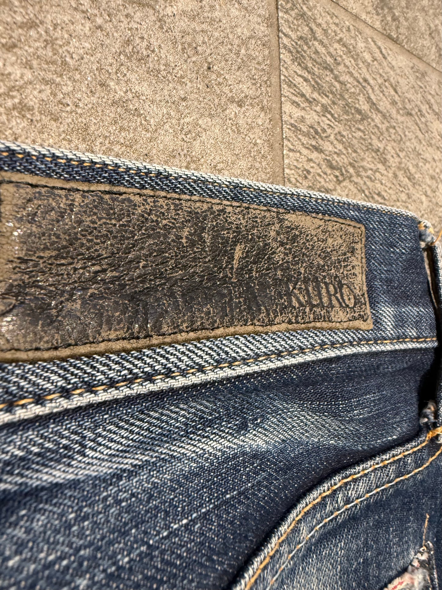 000’s Kuro Distressed Selvedge Jeans (31”)