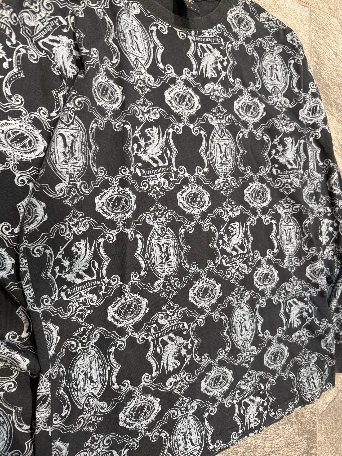 000’s Karl Kani Monogram Longsleeve (M)