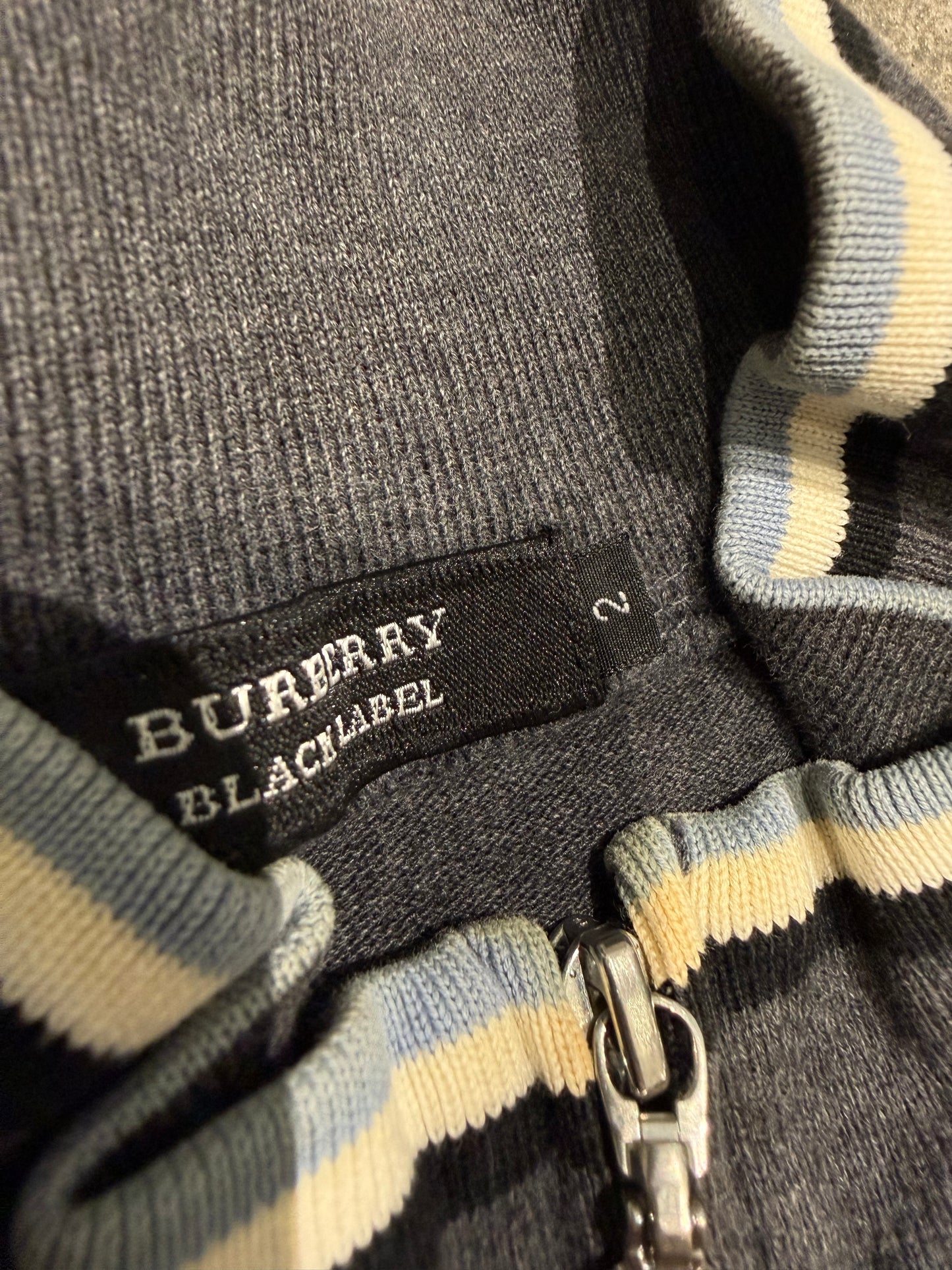 000’s Burberry Zip Up Jacket (S)