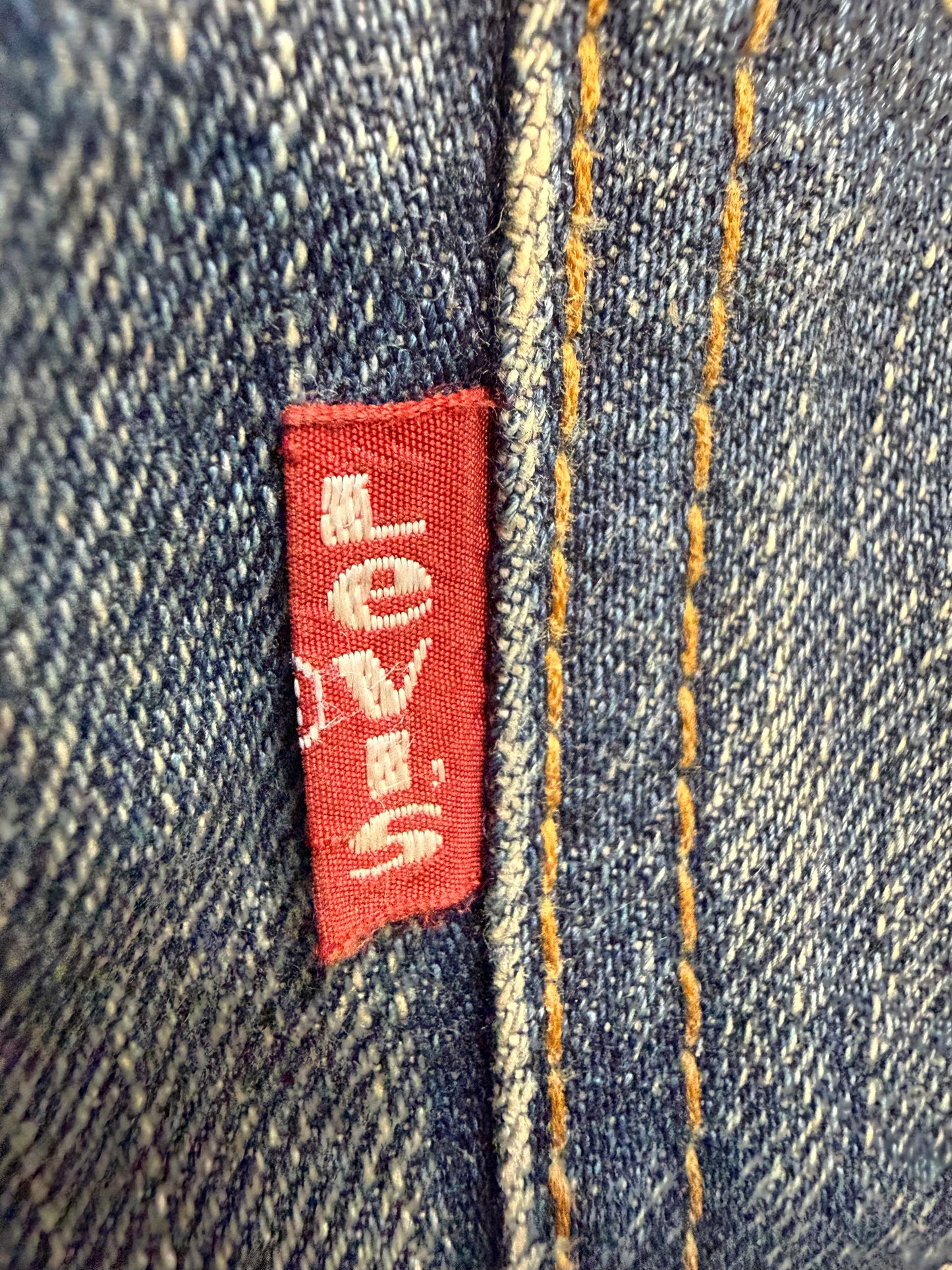 000’s Levi’s 502 Ghost Wash Jeans (29”)