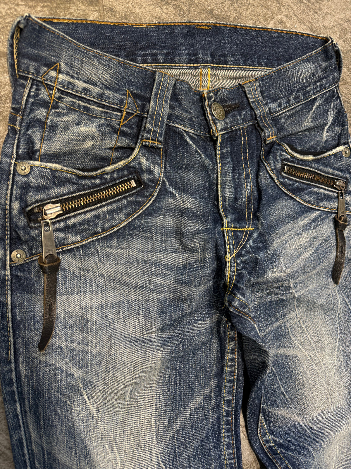 000’s Levi’s 502 Ghost Wash Jeans (28”)