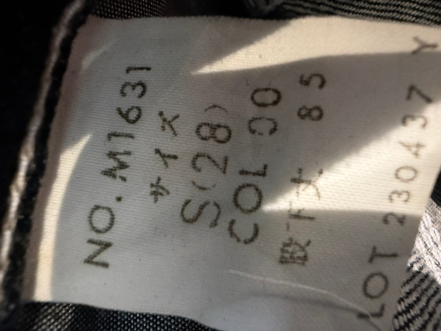 000’s BW Jeans (28”)