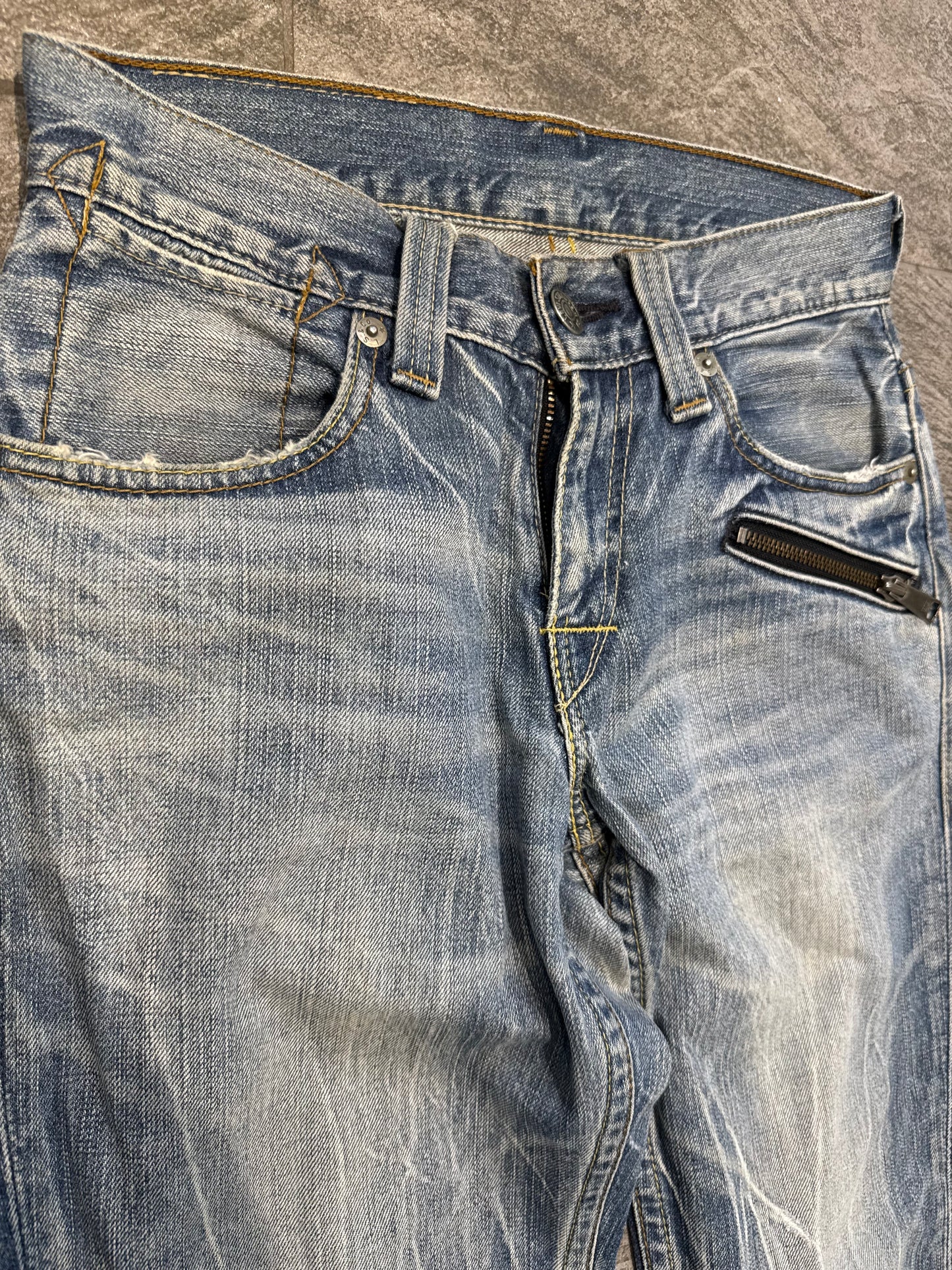000’s Levi’s 502 Ghostwash Jeans (30”)