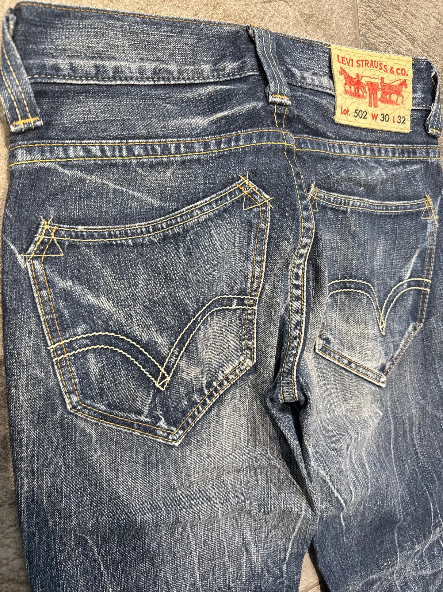 000’s Levi’s 502 Ghost Wash Jeans (30”)