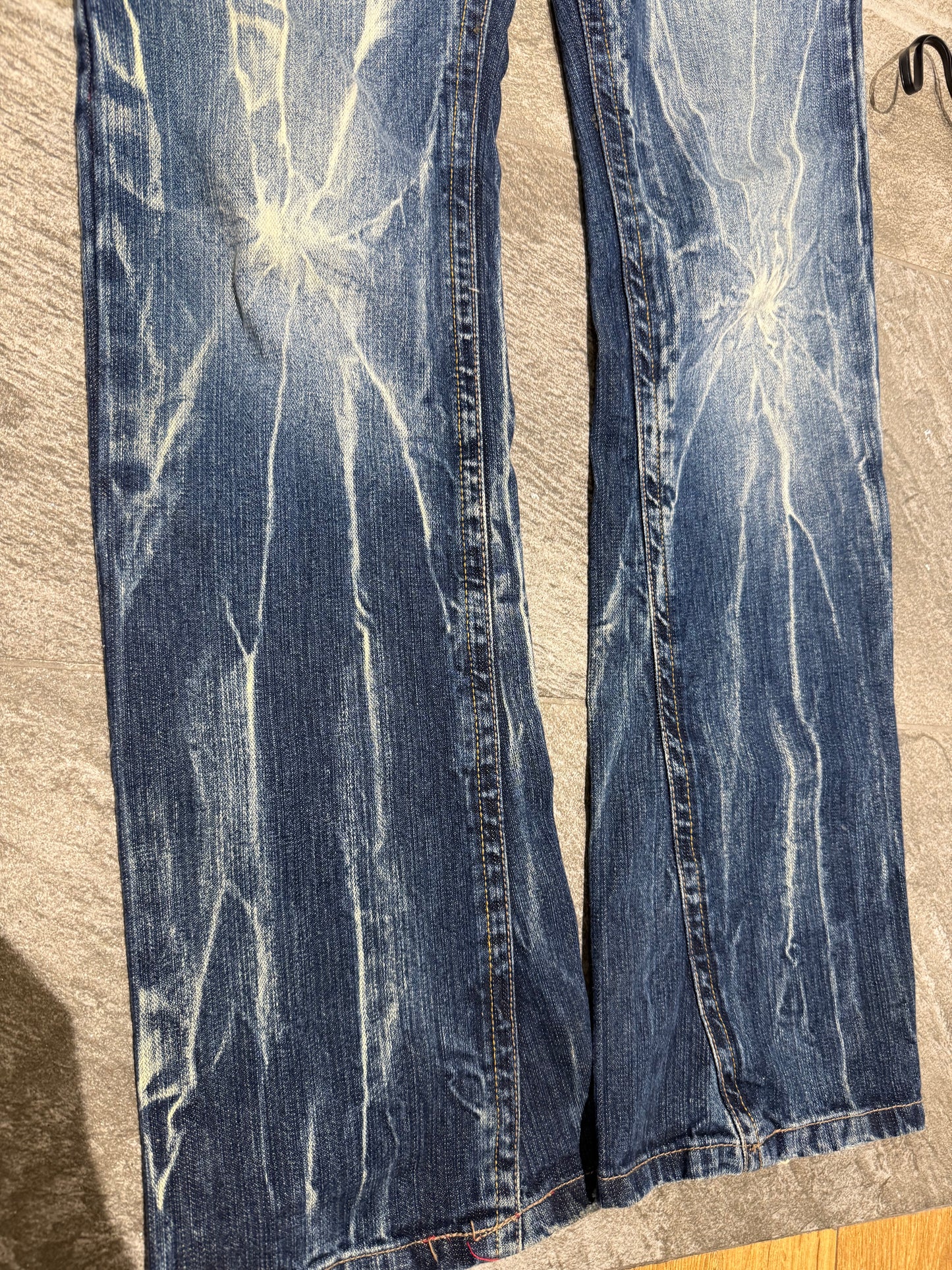 000’s Japanese Bootcut Jeans (33”)