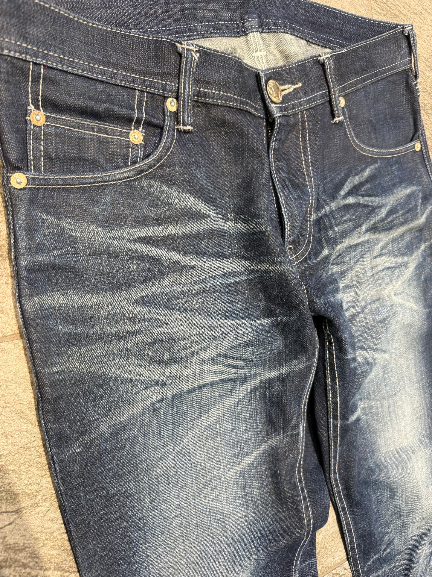000’s Buffalo Jeans (32”)