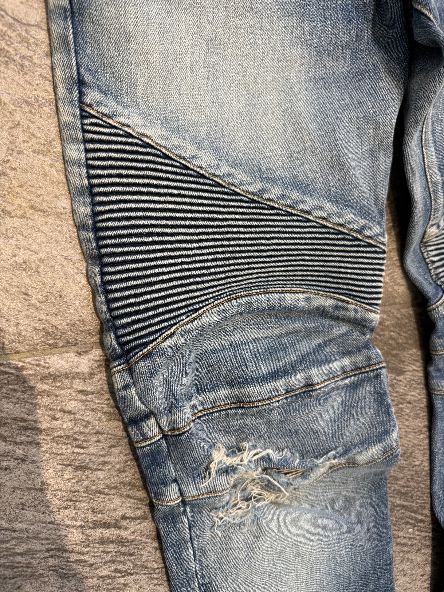 Distressed Balmain Biker Jeans (32”)