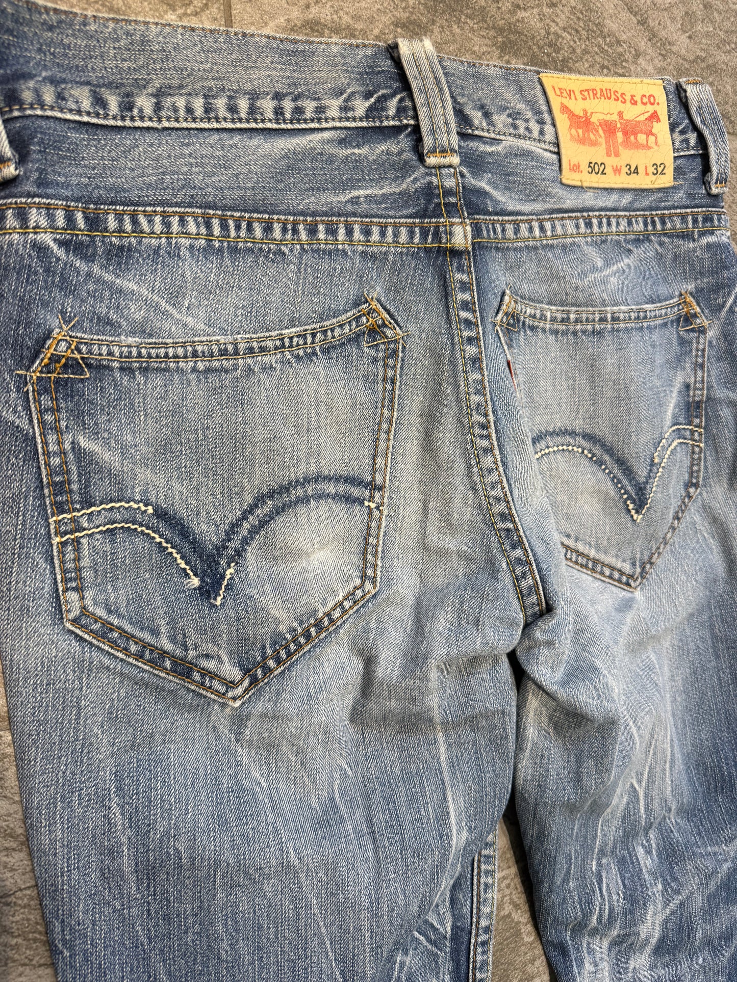 000’s Levi’s Ghostwash Jeans (34”)