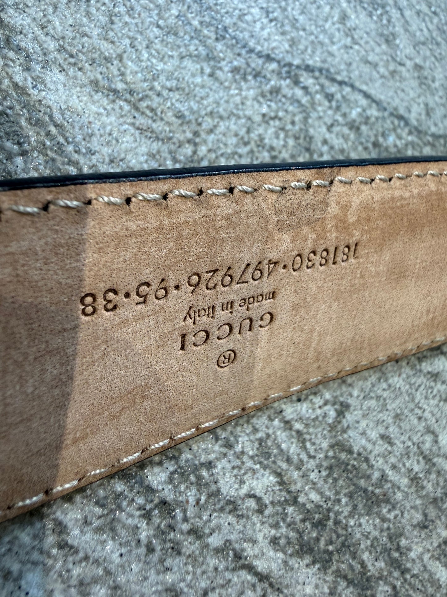 000’s Gucci Leather Belt
