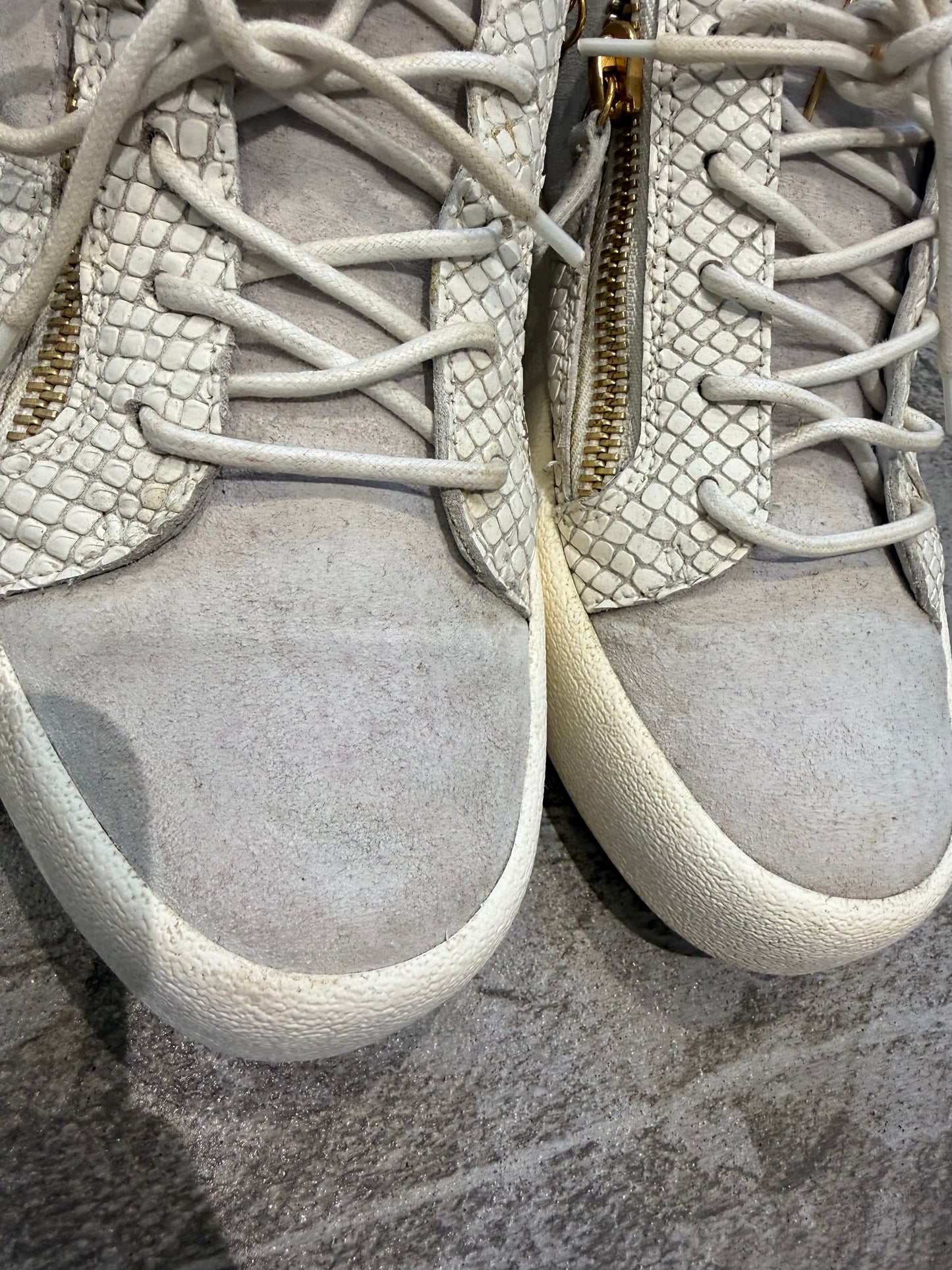 Giueseppe Low Top Trainers (EU 43 - UK 9)