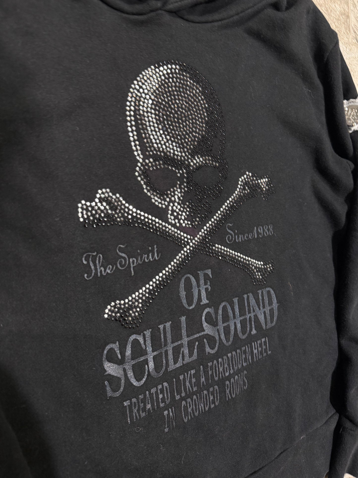 000’s In the attic Skull Hoodie (S)