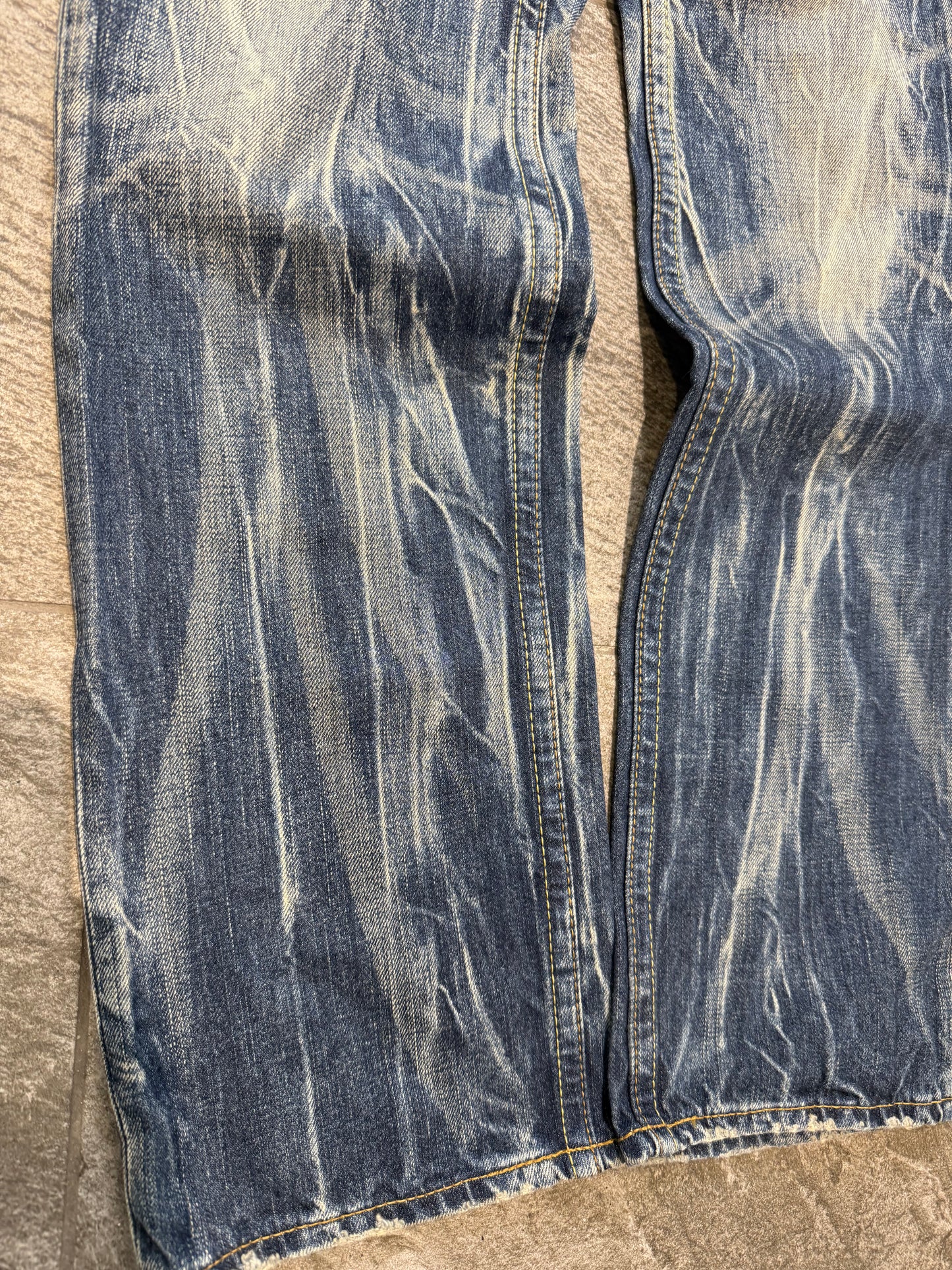 000’s Levi’s 502 Ghost Wash Jeans (31”)