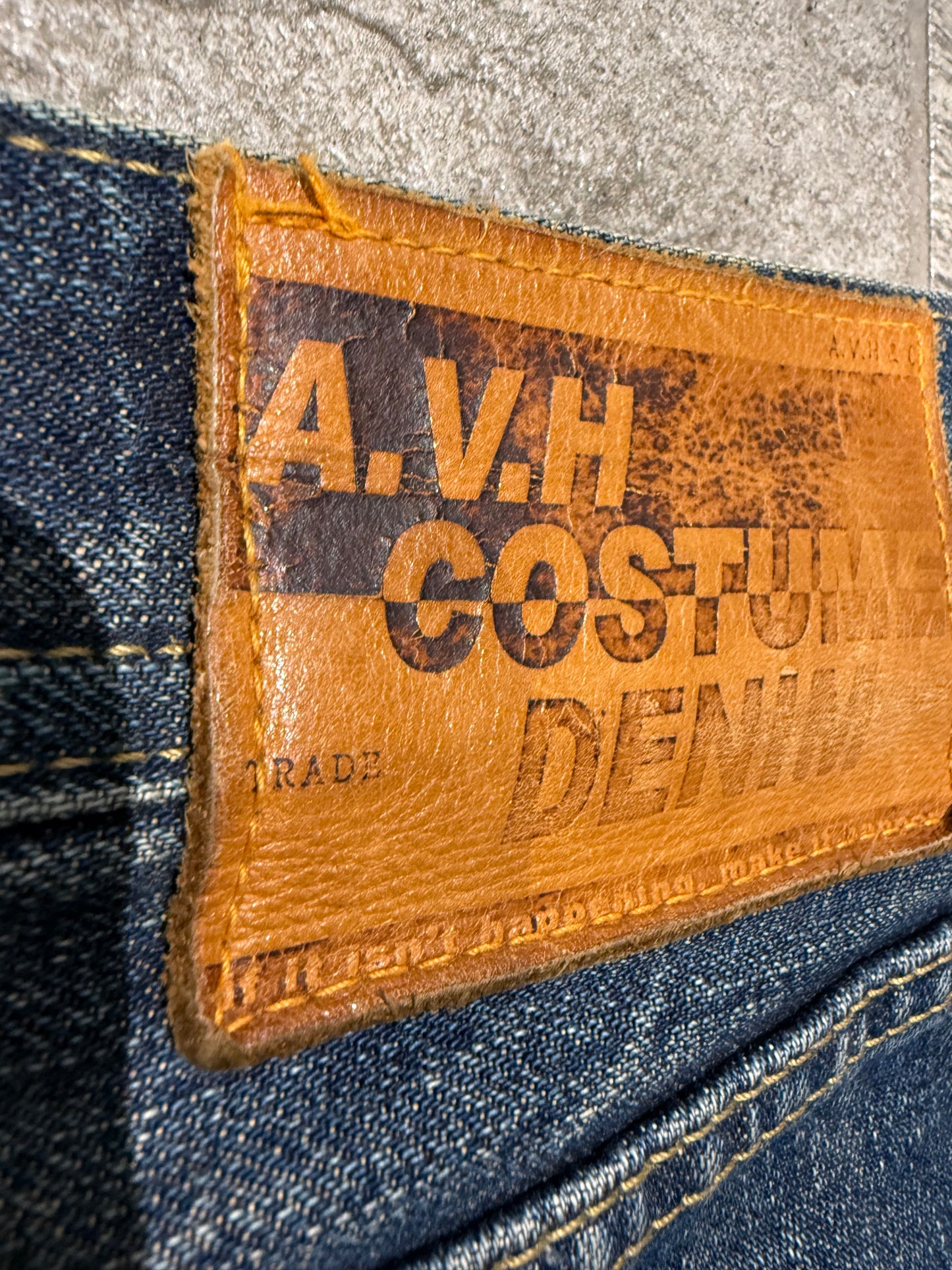 000’s AVH Bootcut Jeans (33”)