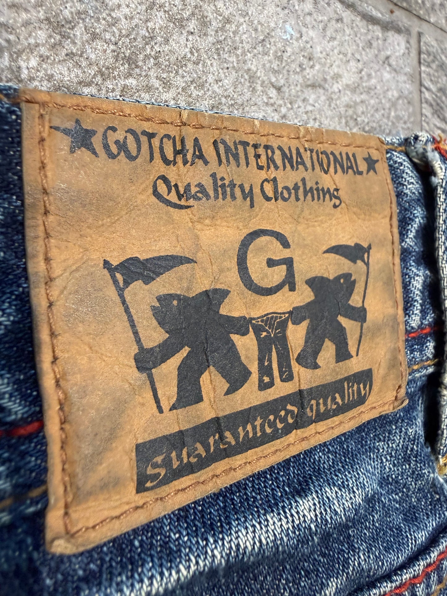 000’s Gotcha Distressed Jeans (32”)