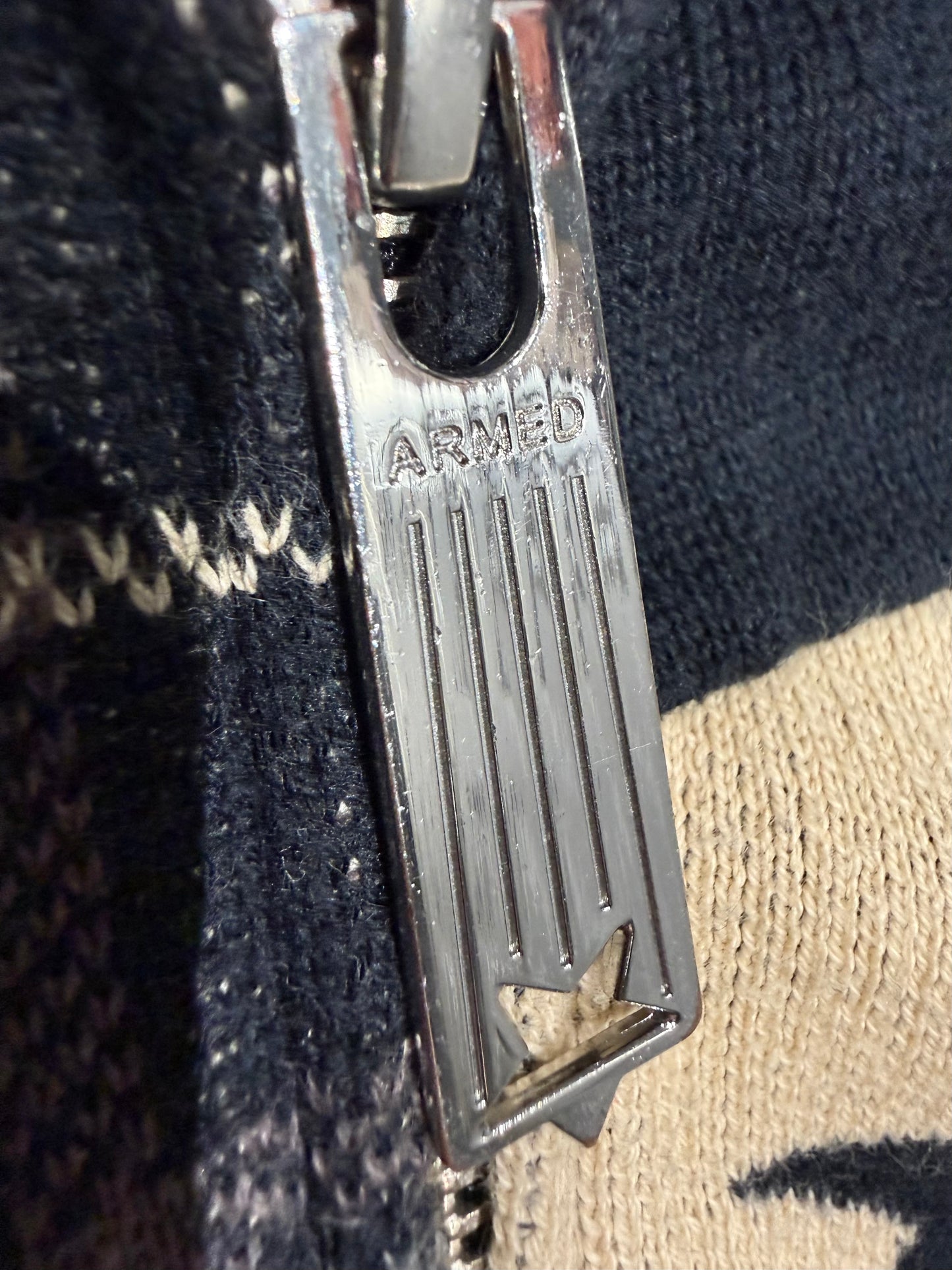 000’s Armed Zip Up Hoodie (XS)