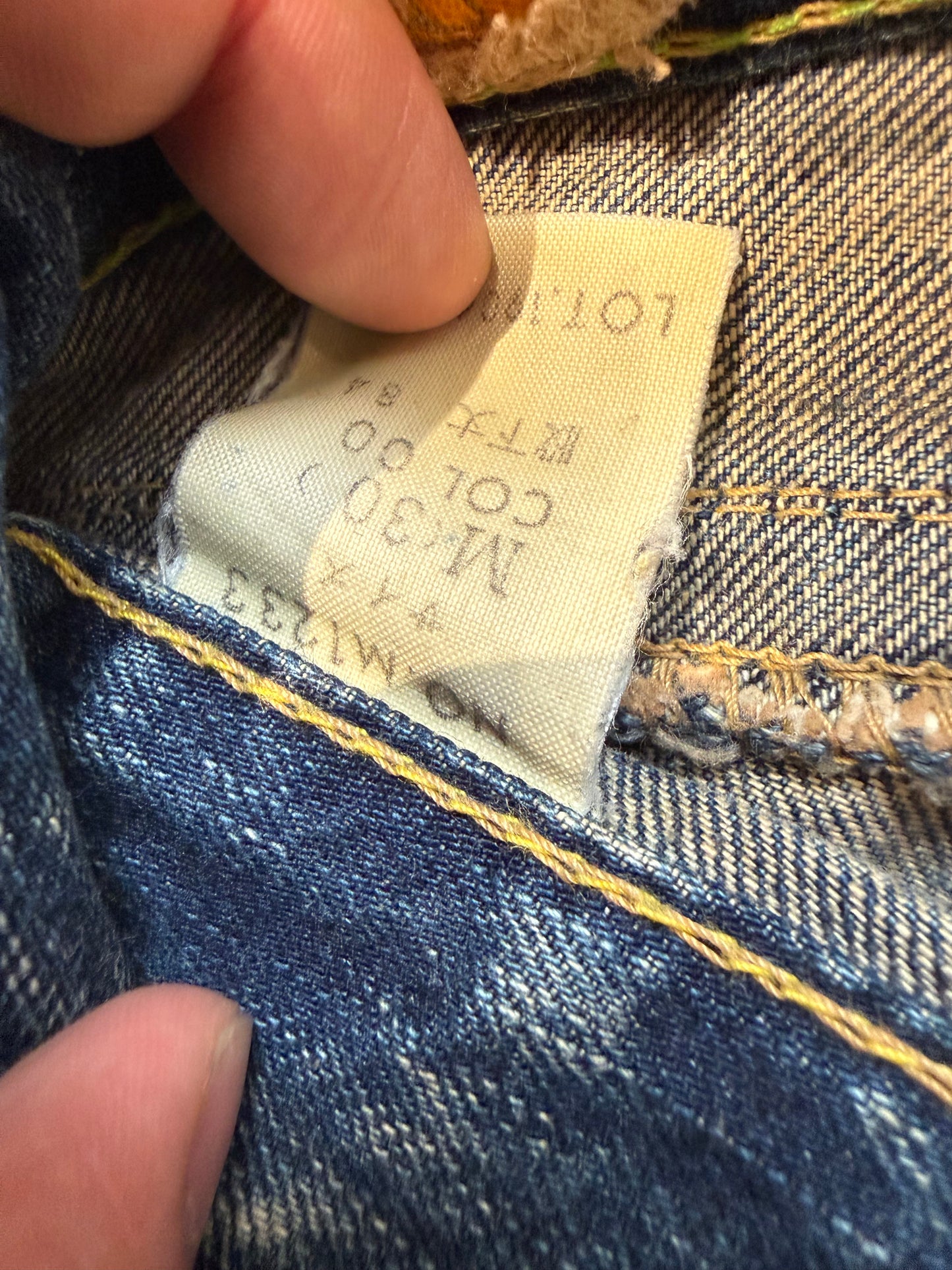 000’s Blue Way Distressed Bootcut Jeans (31”)