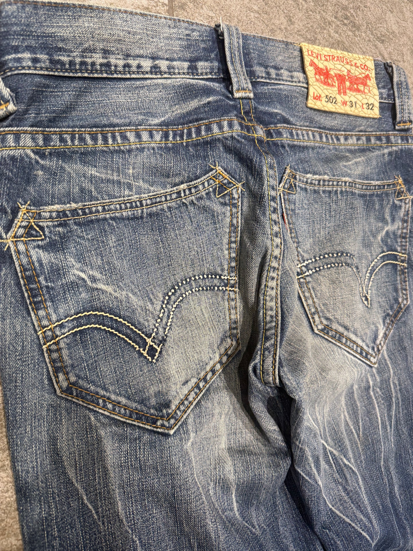 000’s Japanese Levi’s 502s (31”)