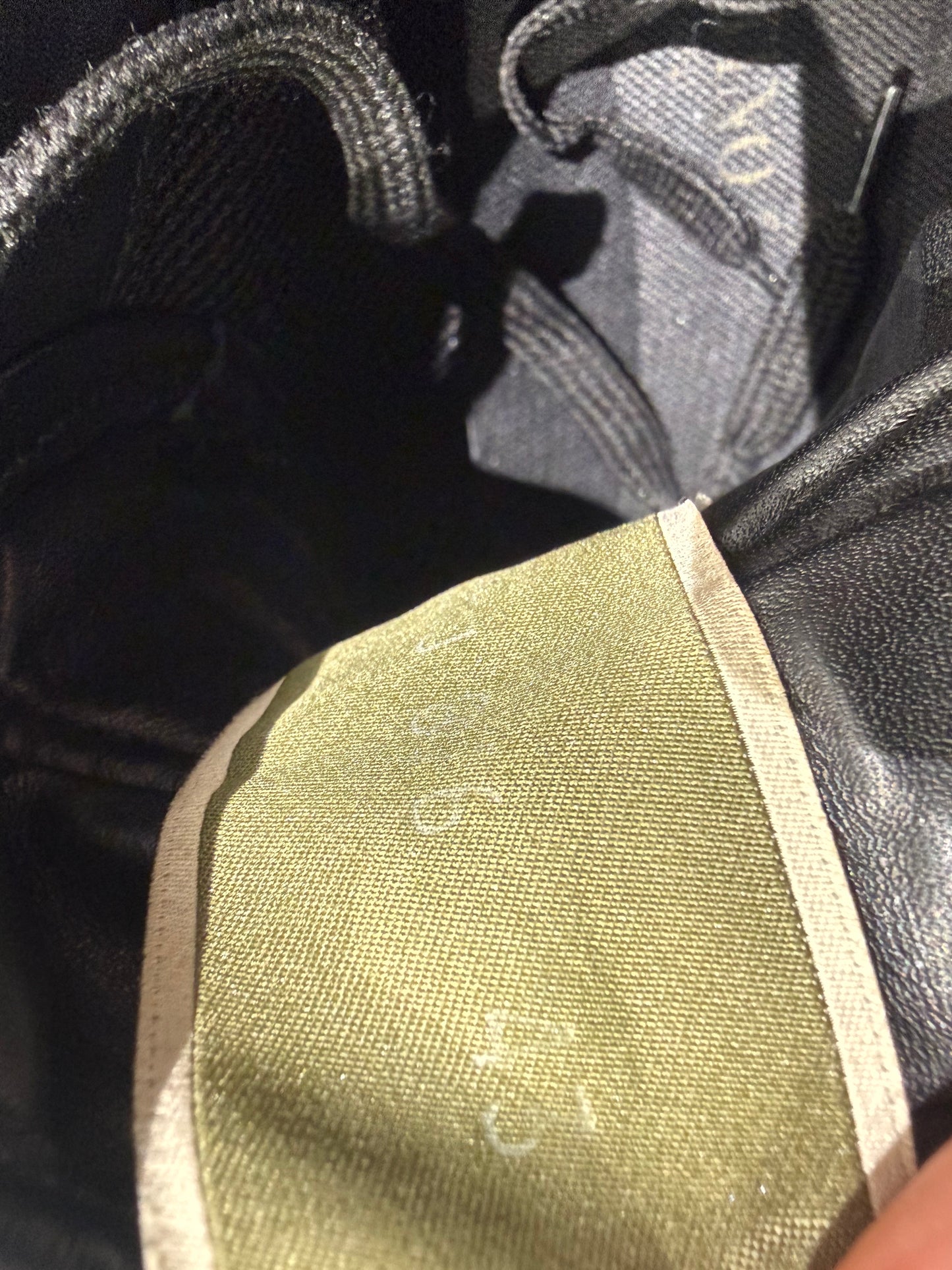 Valentino Garavani Rockstud High Tops (EU 43 - UK 9)