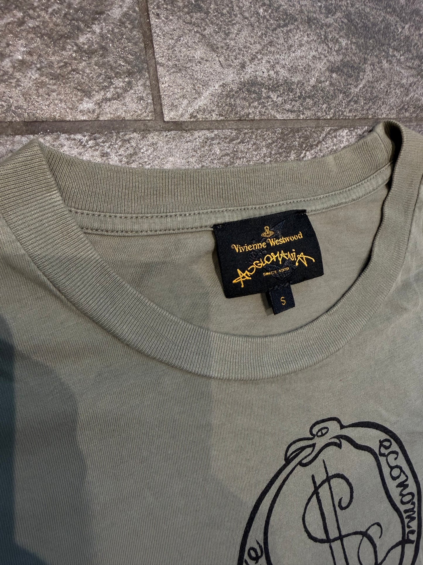 000’s Vivienne Westwood Tee (S-M)
