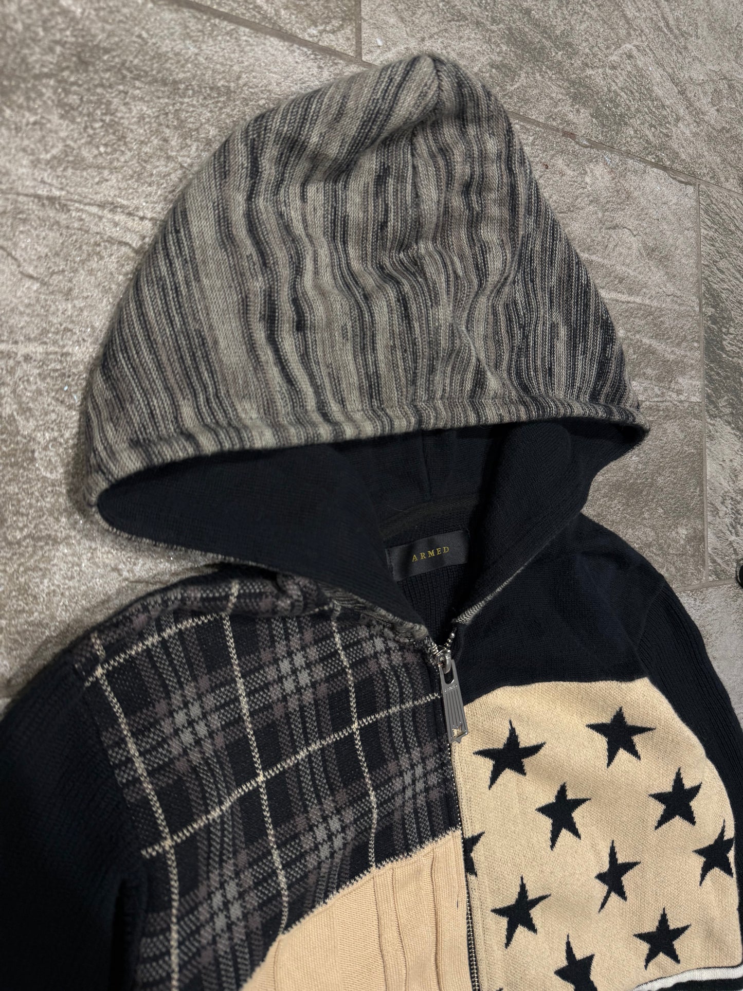 000’s Armed Zip Up Hoodie (XS)
