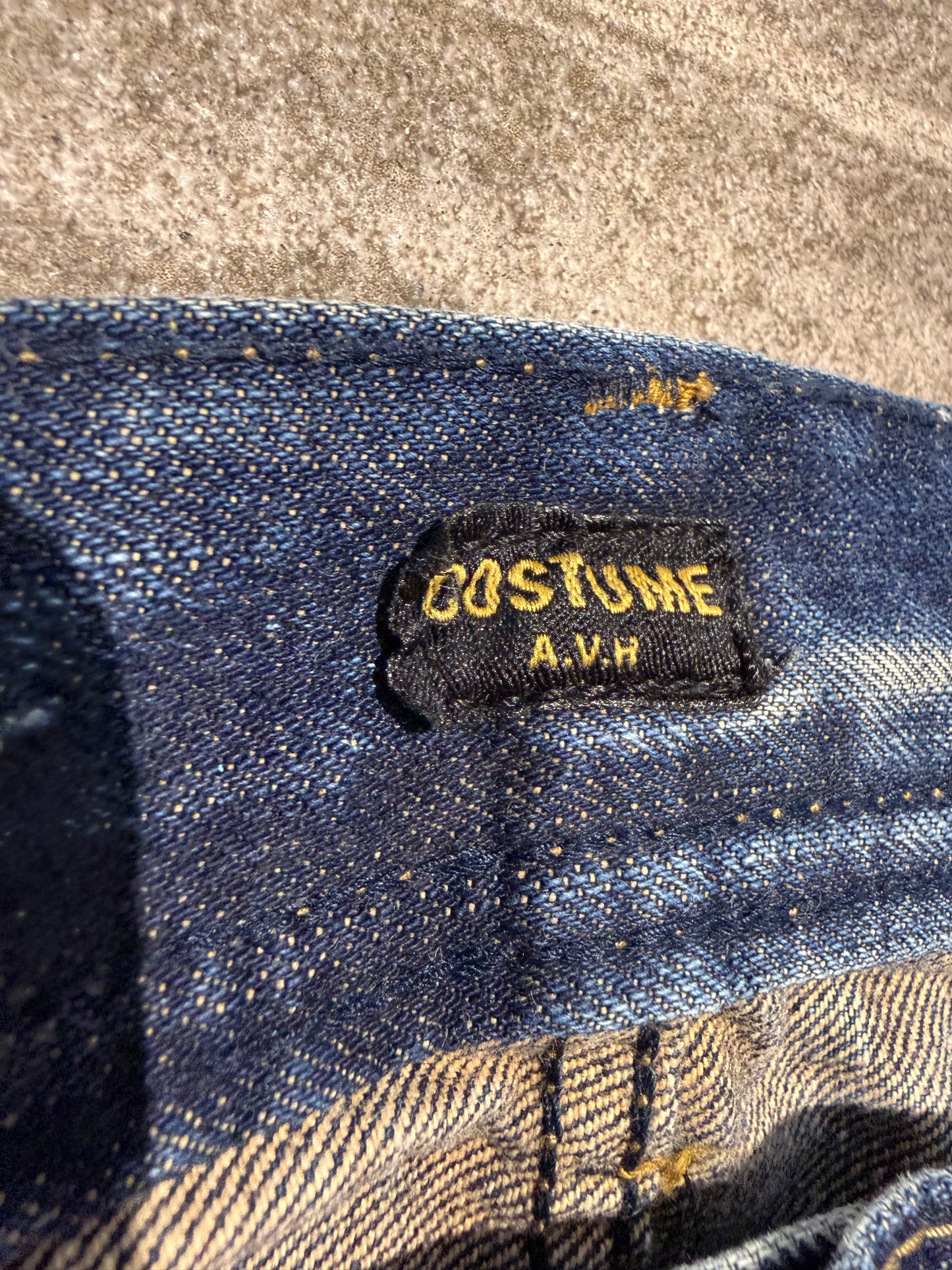 000’s AVH Jeans (31”)