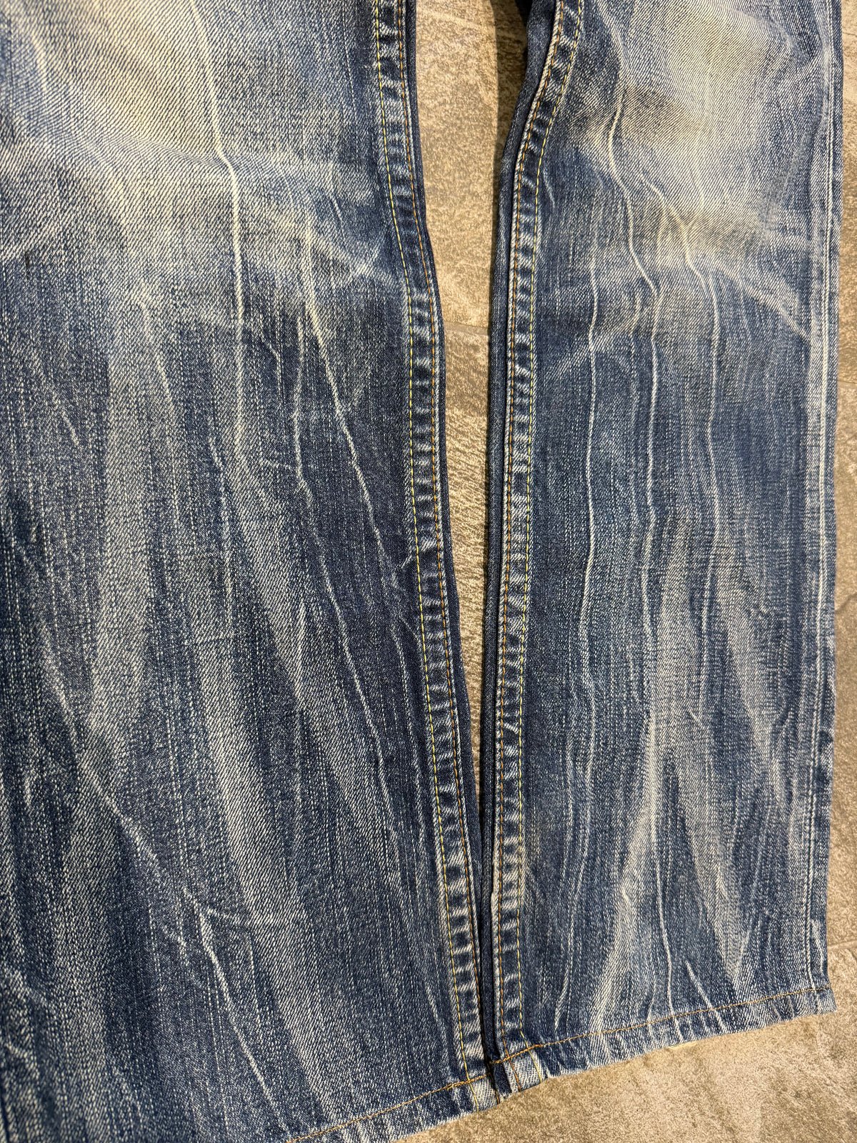 000’s Levi’s 502 Ghost Wash Jeans (28”)