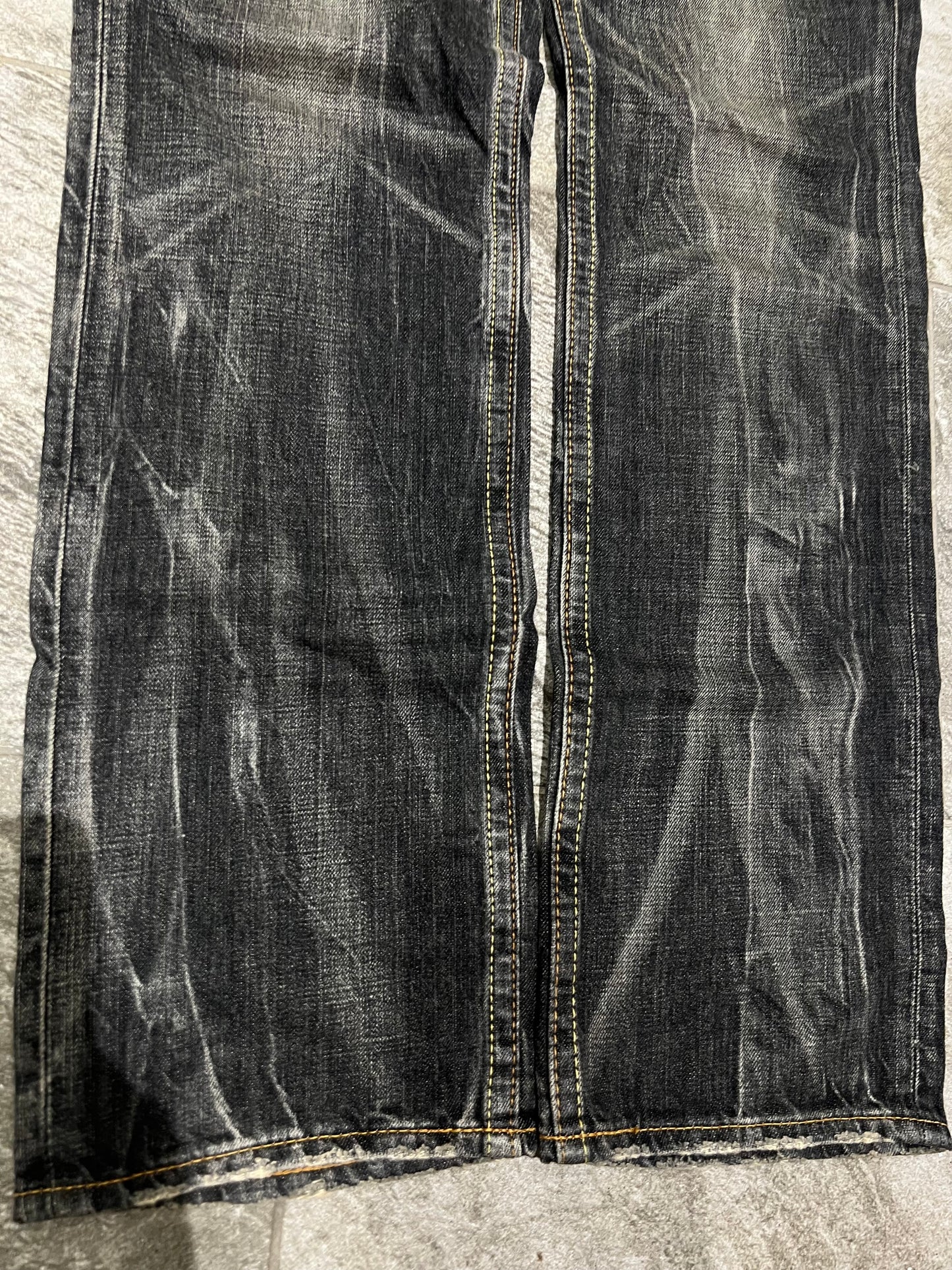 000’s Levi’s 502 Jeans (30”)
