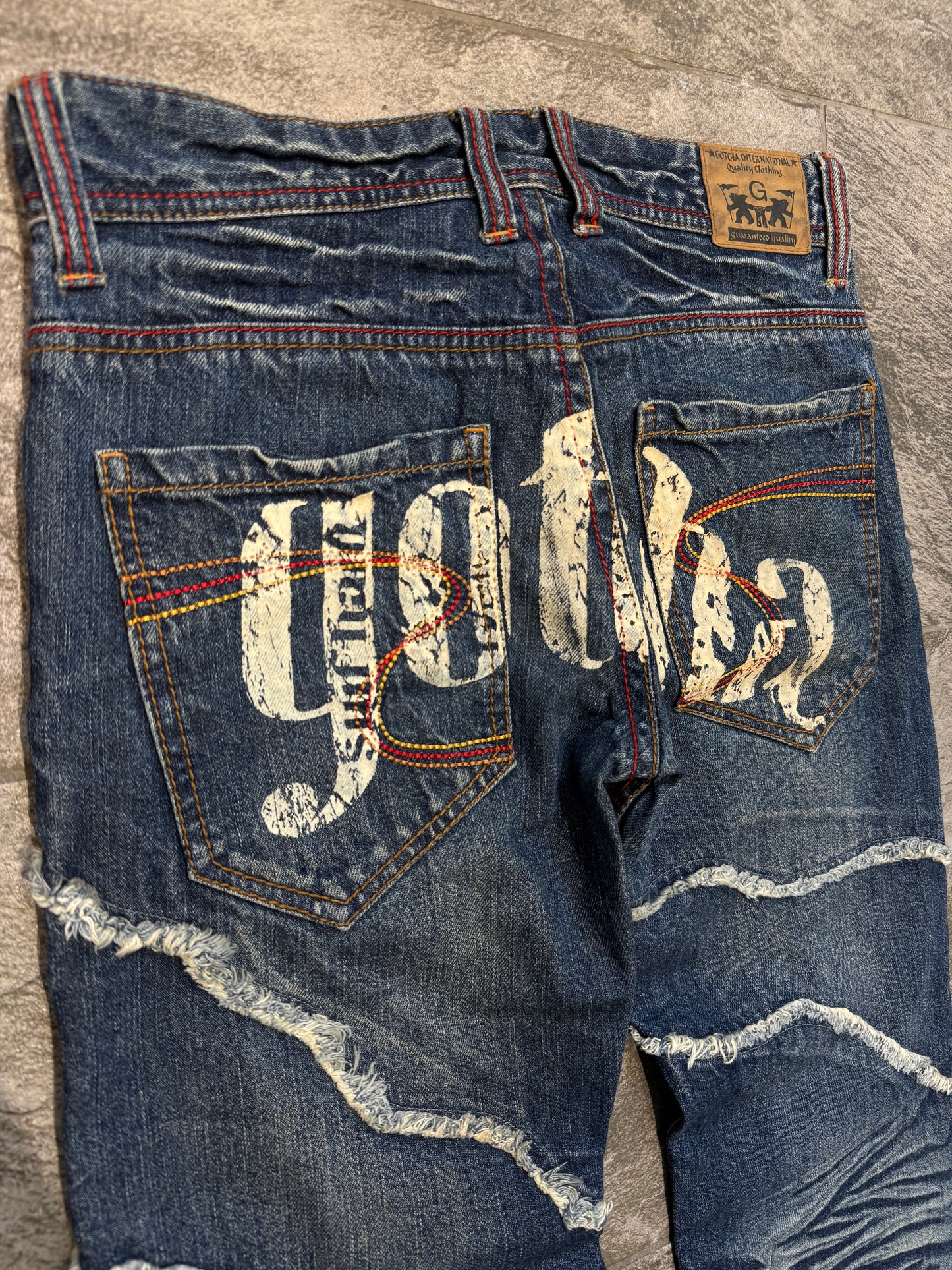 000’s Gotcha Distressed Jeans (32”)