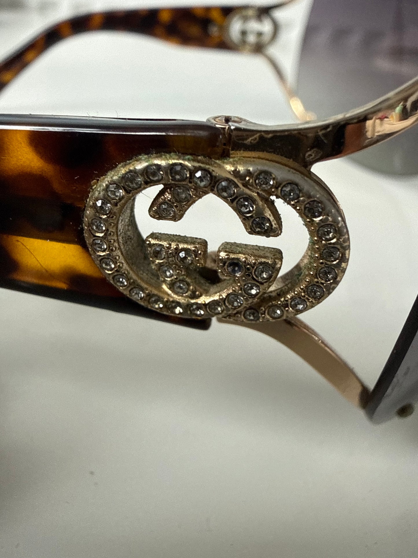 000’s Gucci Oversized Sunglasses