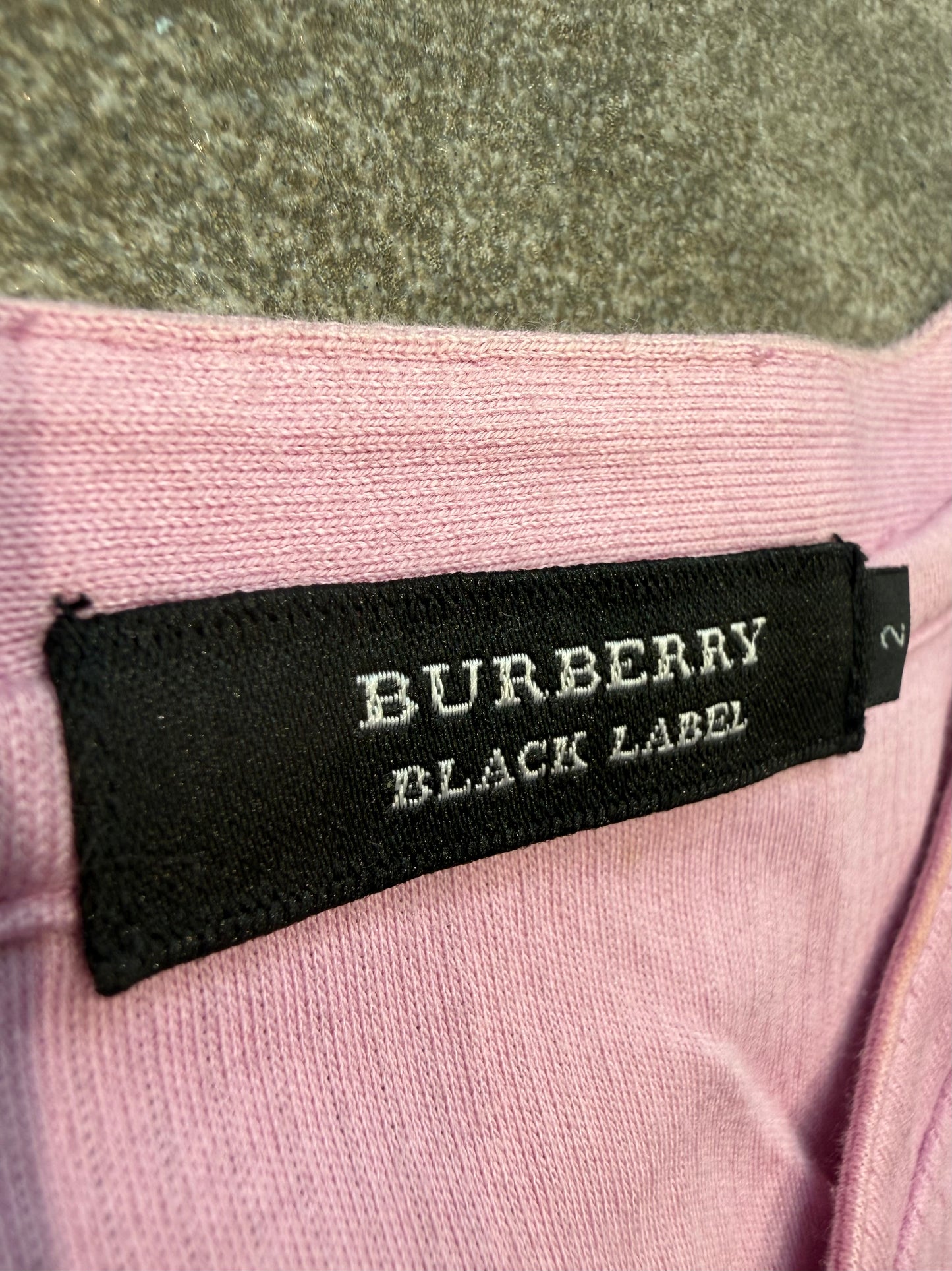 000’s Burberry Henley Longsleeve (S)